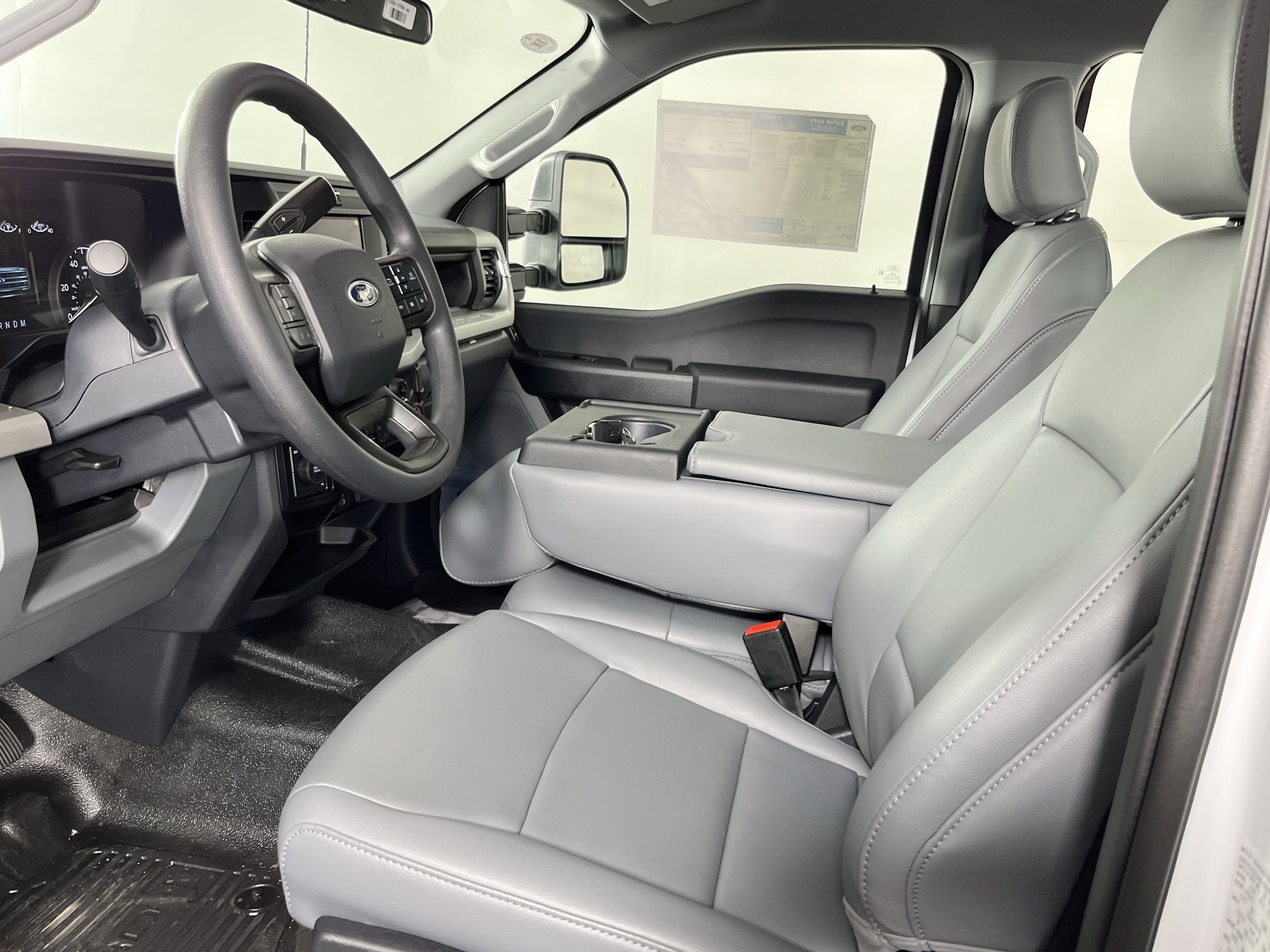 2026 Ford Super Duty F-250 SRW XL 4WD Crew Cab 6.75' Box