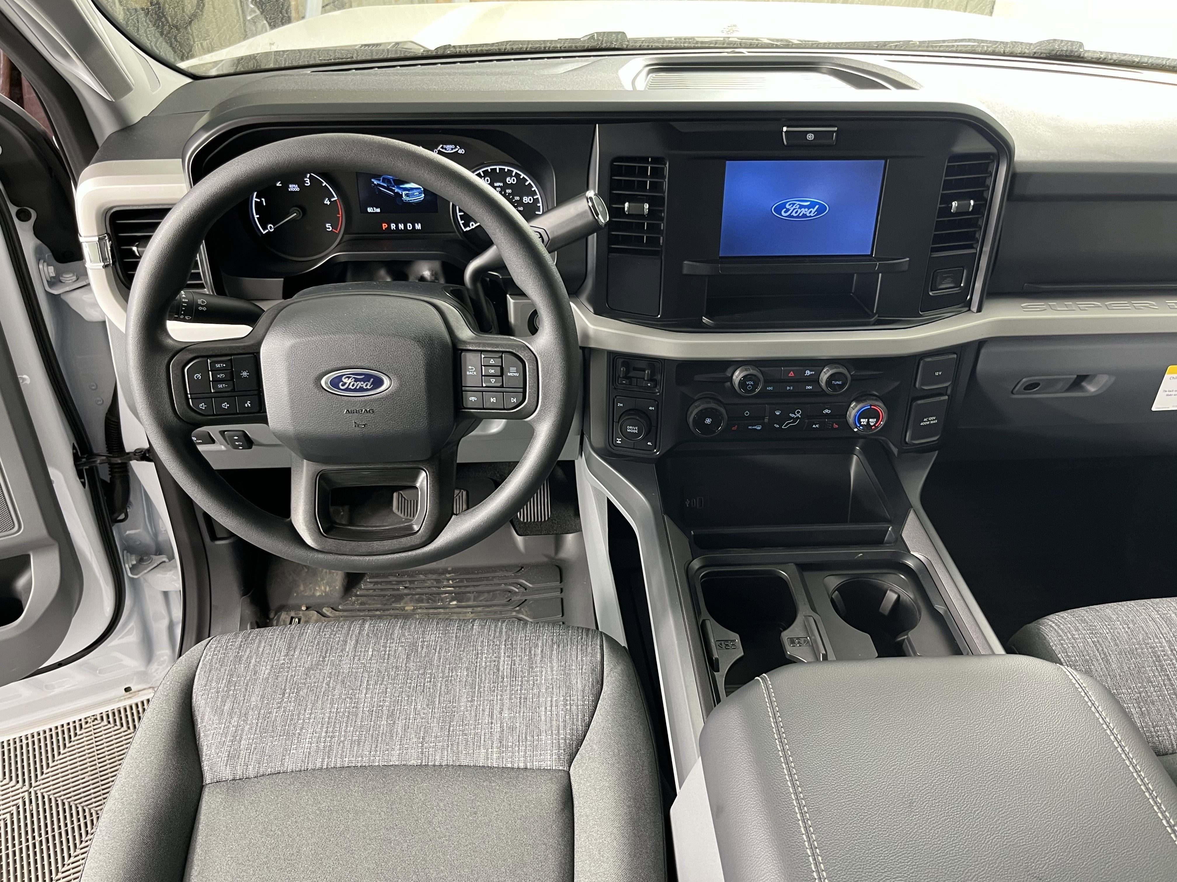 2026 Ford Super Duty F-350 SRW XLT 4WD Crew Cab 179 WB 60 CA