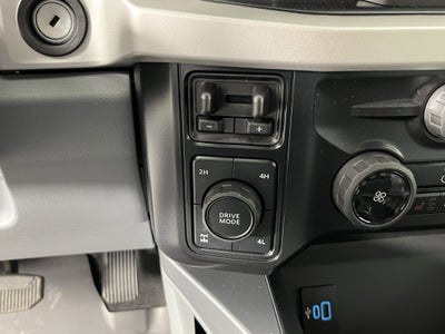 2026 Ford Super Duty F-350 SRW XLT 4WD Crew Cab 179 WB 60 CA
