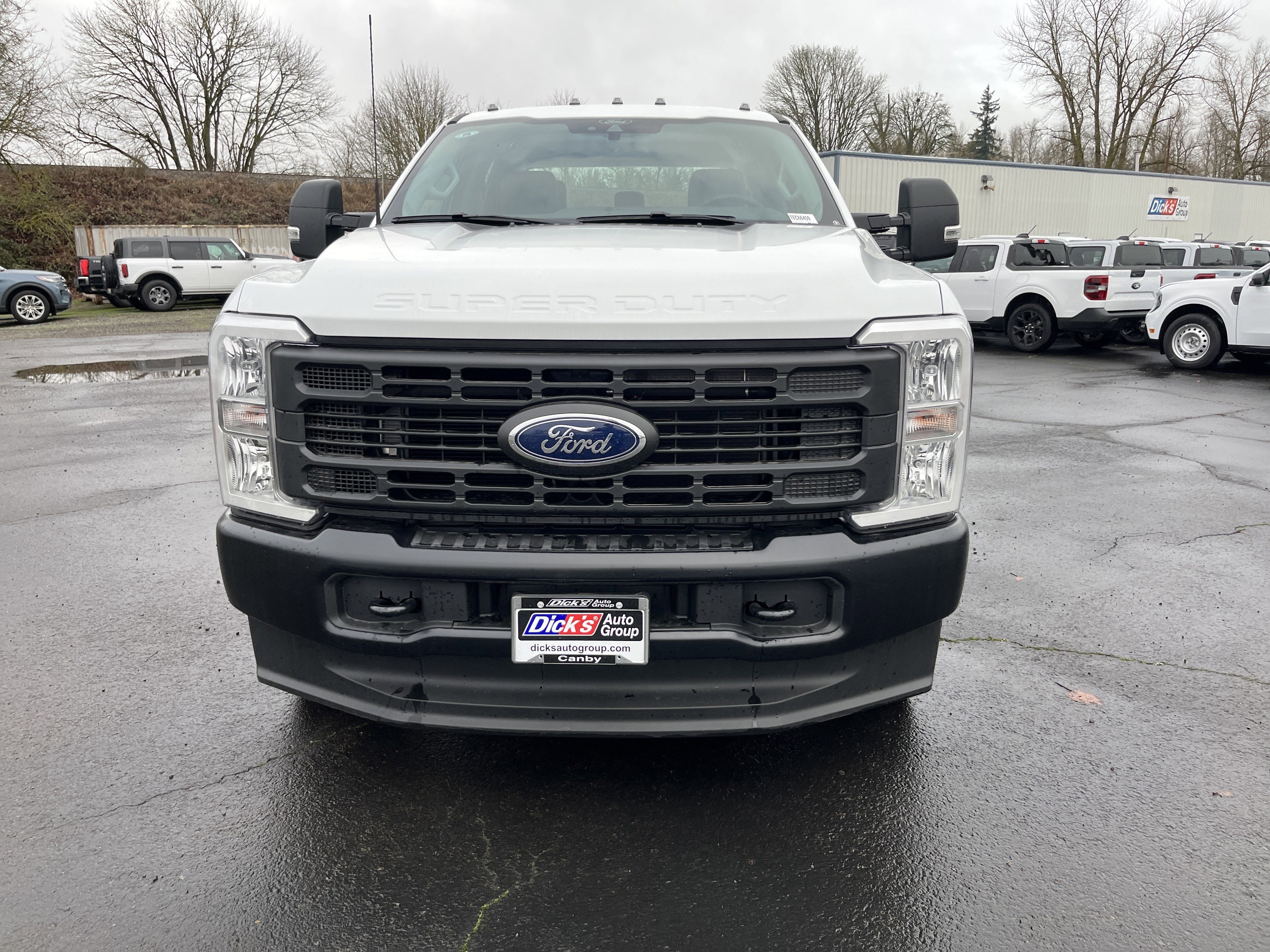 2026 Ford Super Duty F-350 DRW XL 4WD Crew Cab 179 WB 60 CA