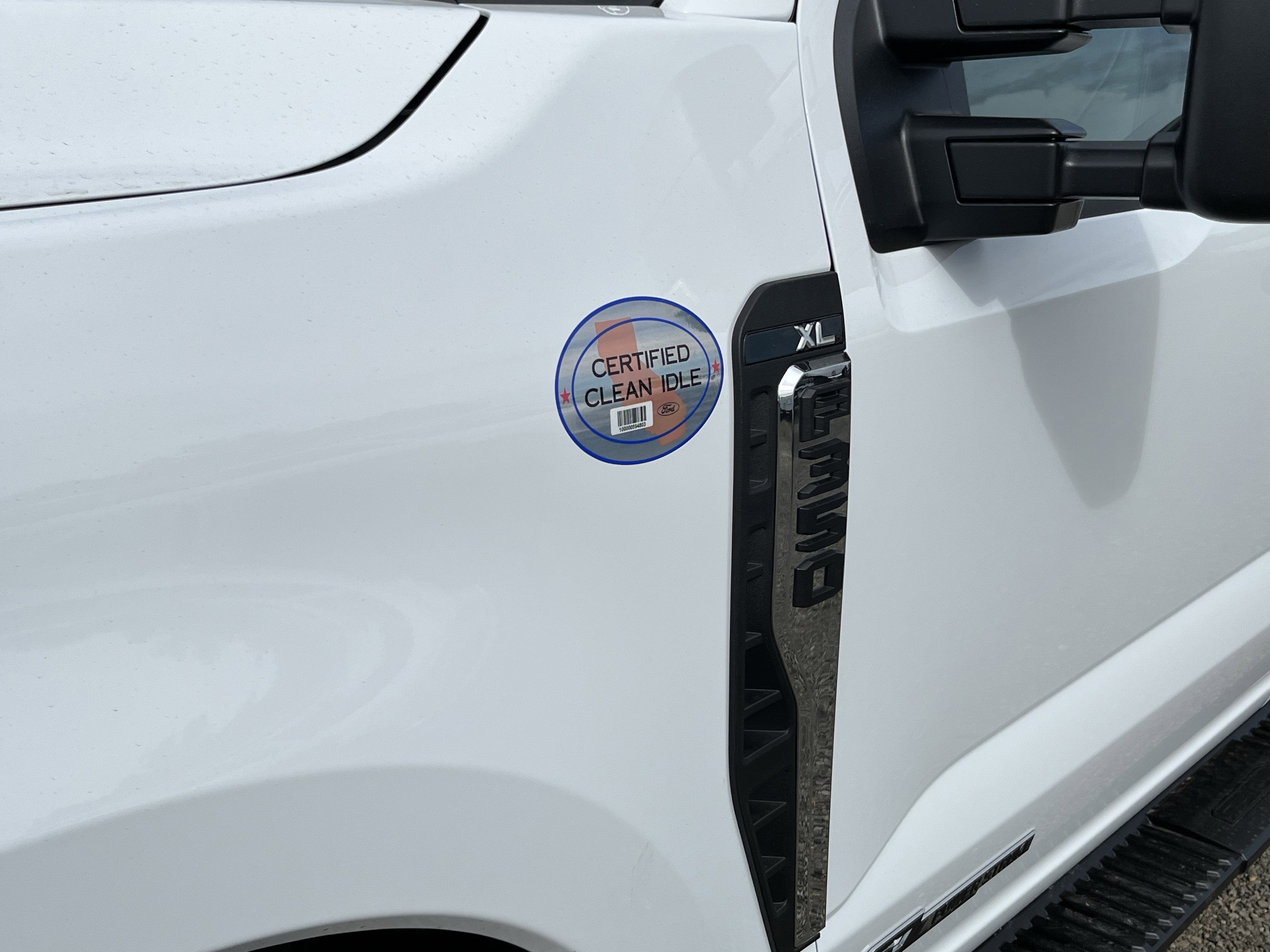 2026 Ford Super Duty F-350 DRW XL 4WD Crew Cab 179 WB 60 CA