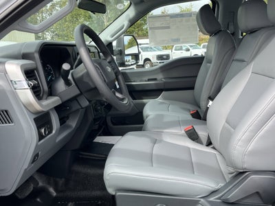 2026 Ford Super Duty F-350 DRW XL 4WD Crew Cab 179 WB 60 CA