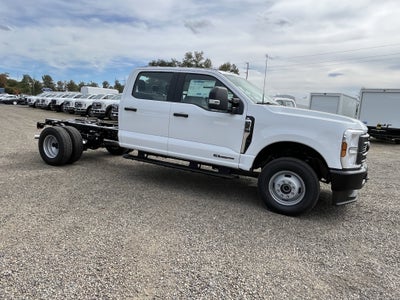 2026 Ford Super Duty F-350 DRW XL 4WD Crew Cab 179 WB 60 CA