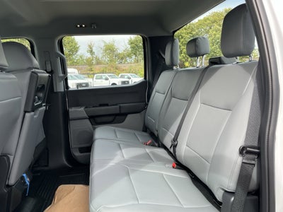 2026 Ford Super Duty F-350 DRW XL 4WD Crew Cab 179 WB 60 CA