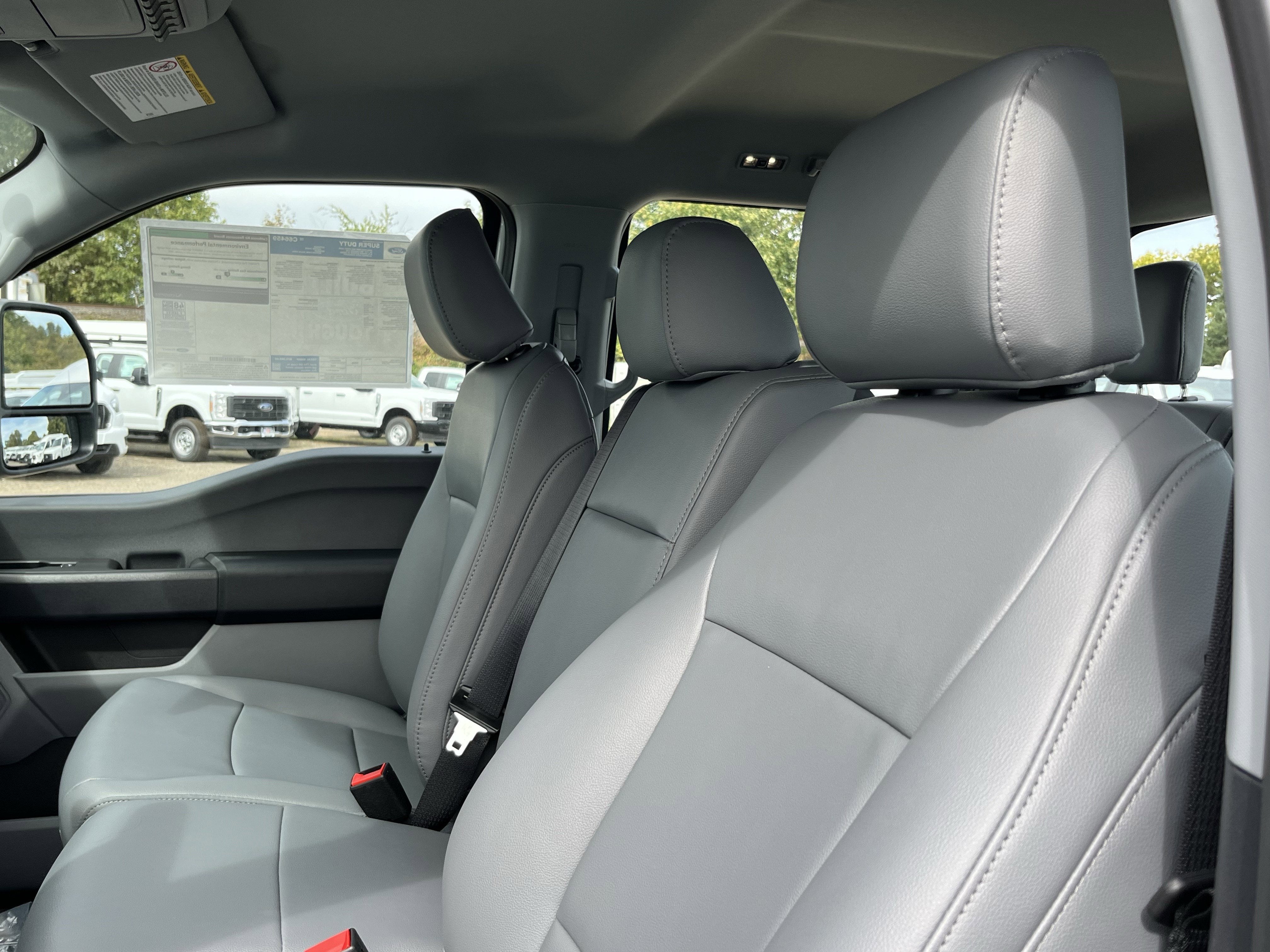 2026 Ford Super Duty F-350 DRW XL 4WD Crew Cab 179 WB 60 CA