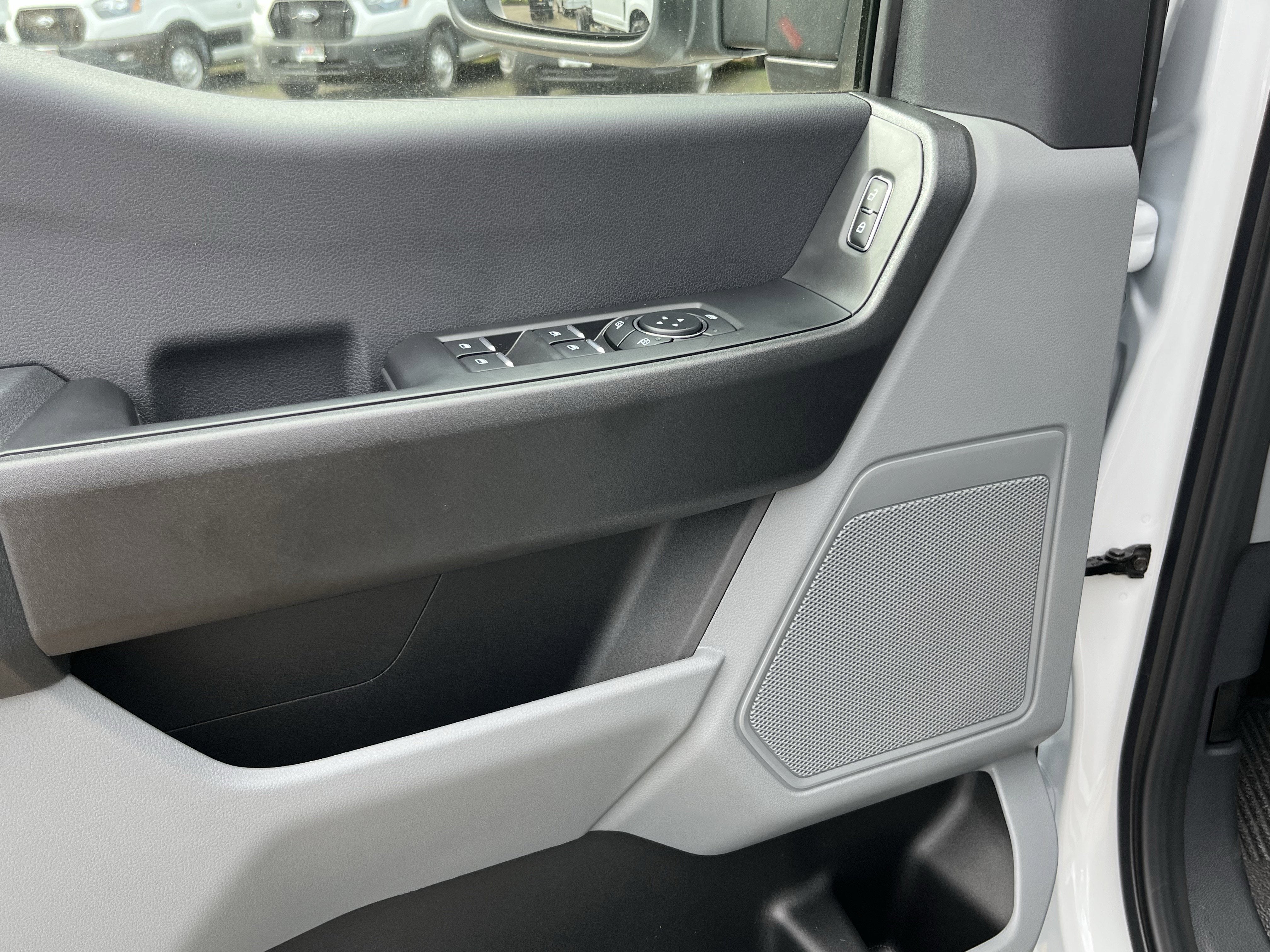 2026 Ford Super Duty F-350 DRW XL 4WD Crew Cab 179 WB 60 CA