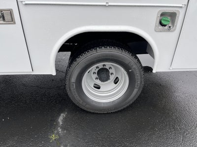 2026 Ford Super Duty F-350 DRW XL 4WD Crew Cab 179 WB 60 CA