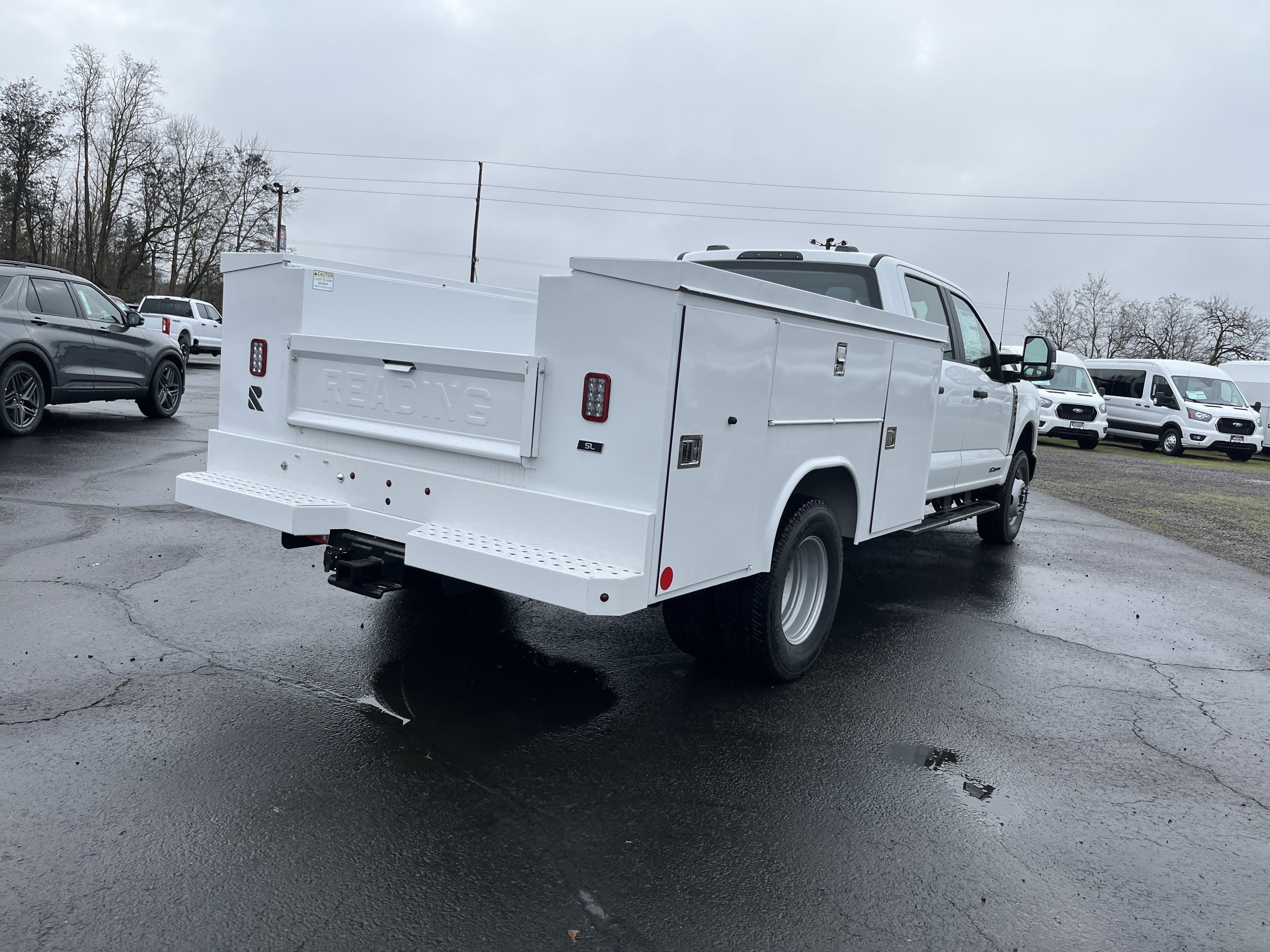 2026 Ford Super Duty F-350 DRW XL 4WD Crew Cab 179 WB 60 CA