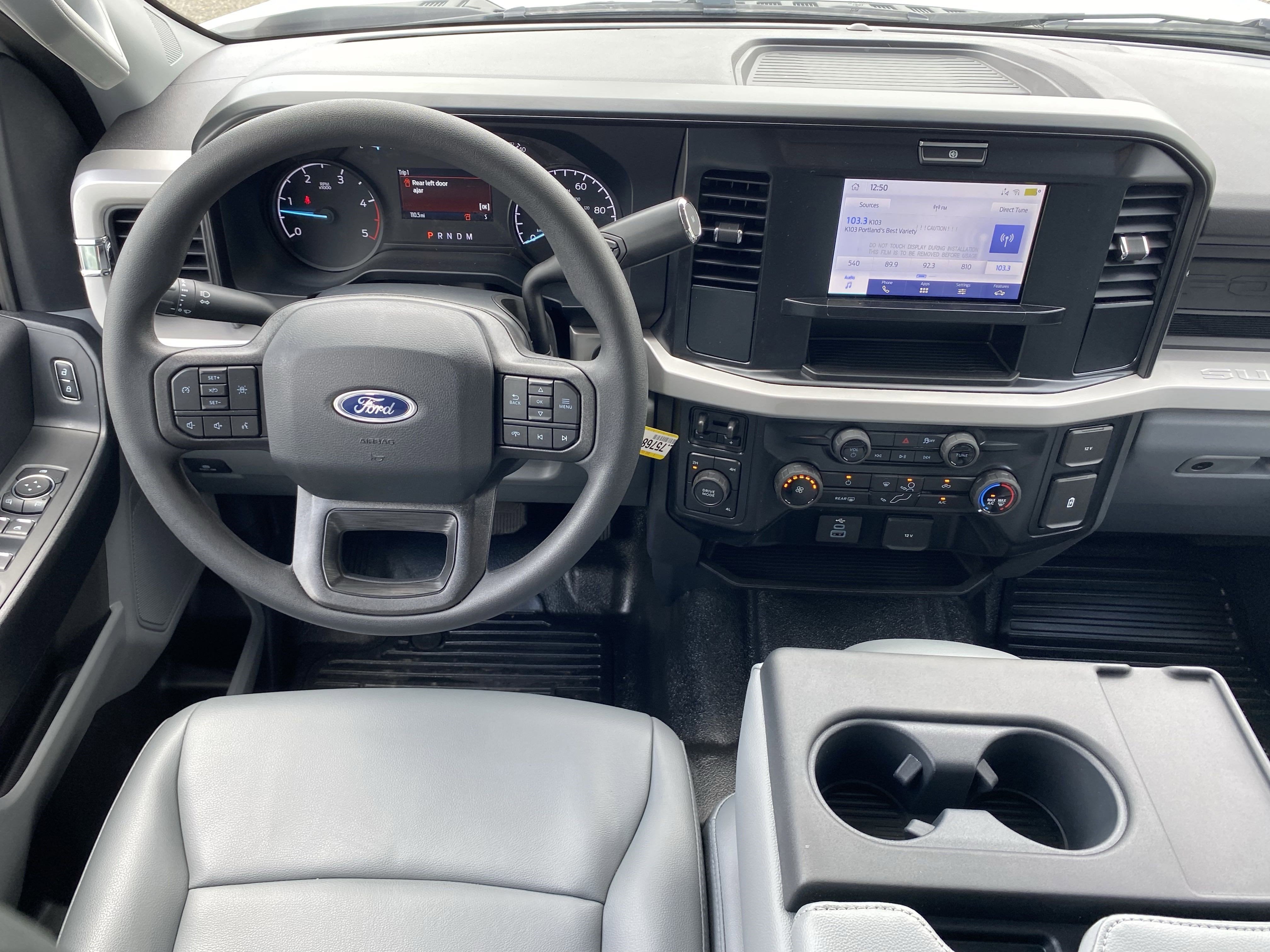 2025 Ford Super Duty F-350 DRW XL 4WD Crew Cab 179 WB 60 CA