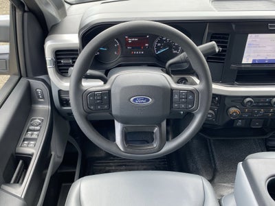 2025 Ford Super Duty F-350 DRW XL 4WD Crew Cab 179 WB 60 CA