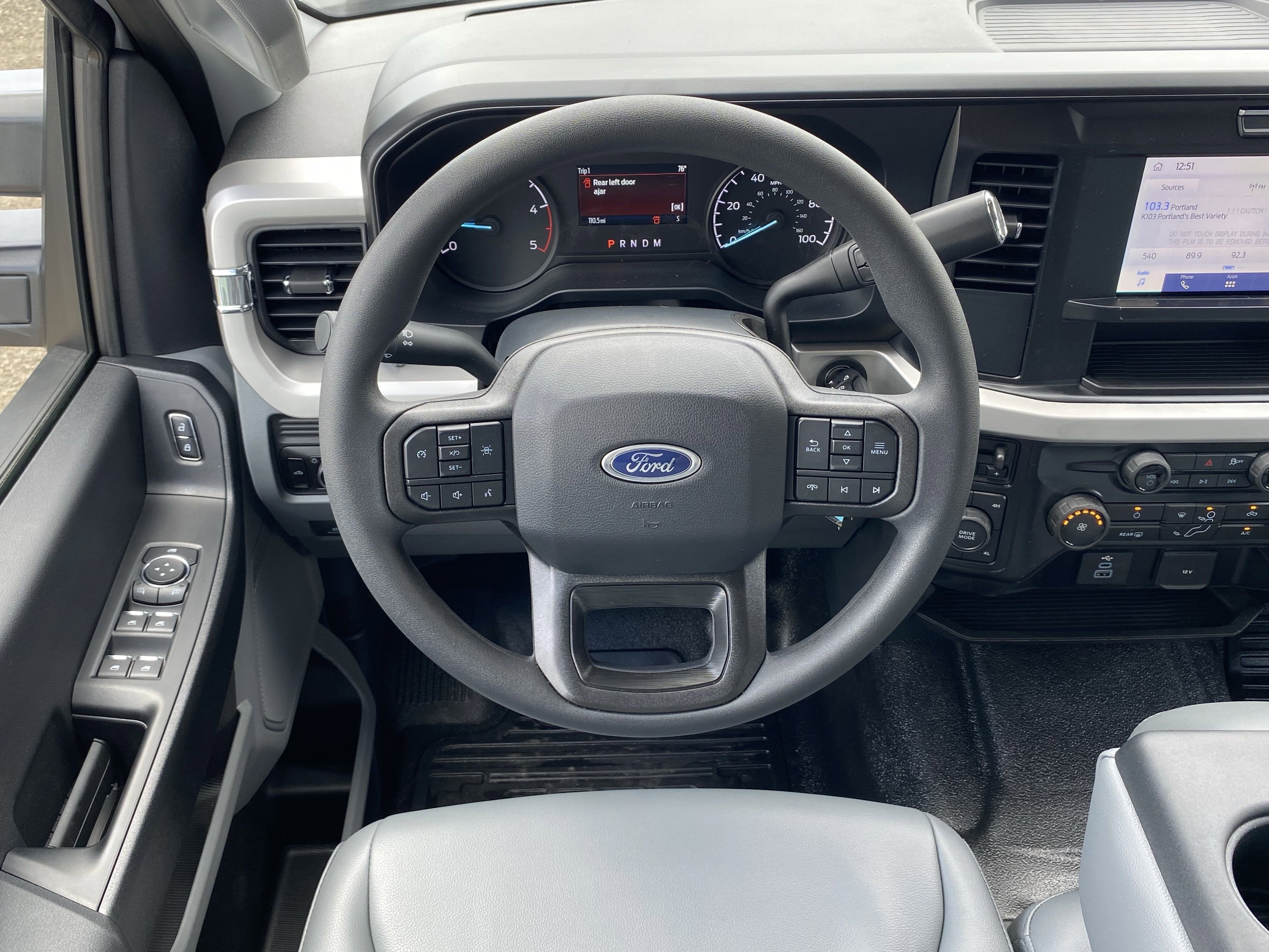 2025 Ford Super Duty F-350 DRW XL 4WD Crew Cab 179 WB 60 CA