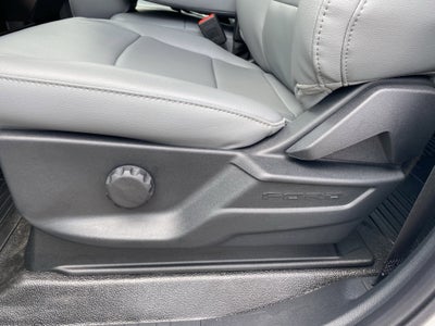 2025 Ford Super Duty F-350 DRW XL 4WD Crew Cab 179 WB 60 CA