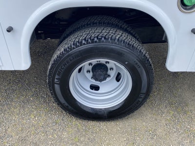 2025 Ford Super Duty F-350 DRW XL 4WD Crew Cab 179 WB 60 CA