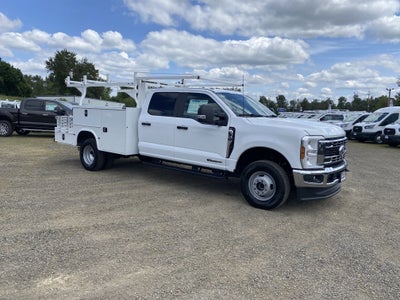 2025 Ford Super Duty F-350 DRW XL 4WD Crew Cab 179 WB 60 CA