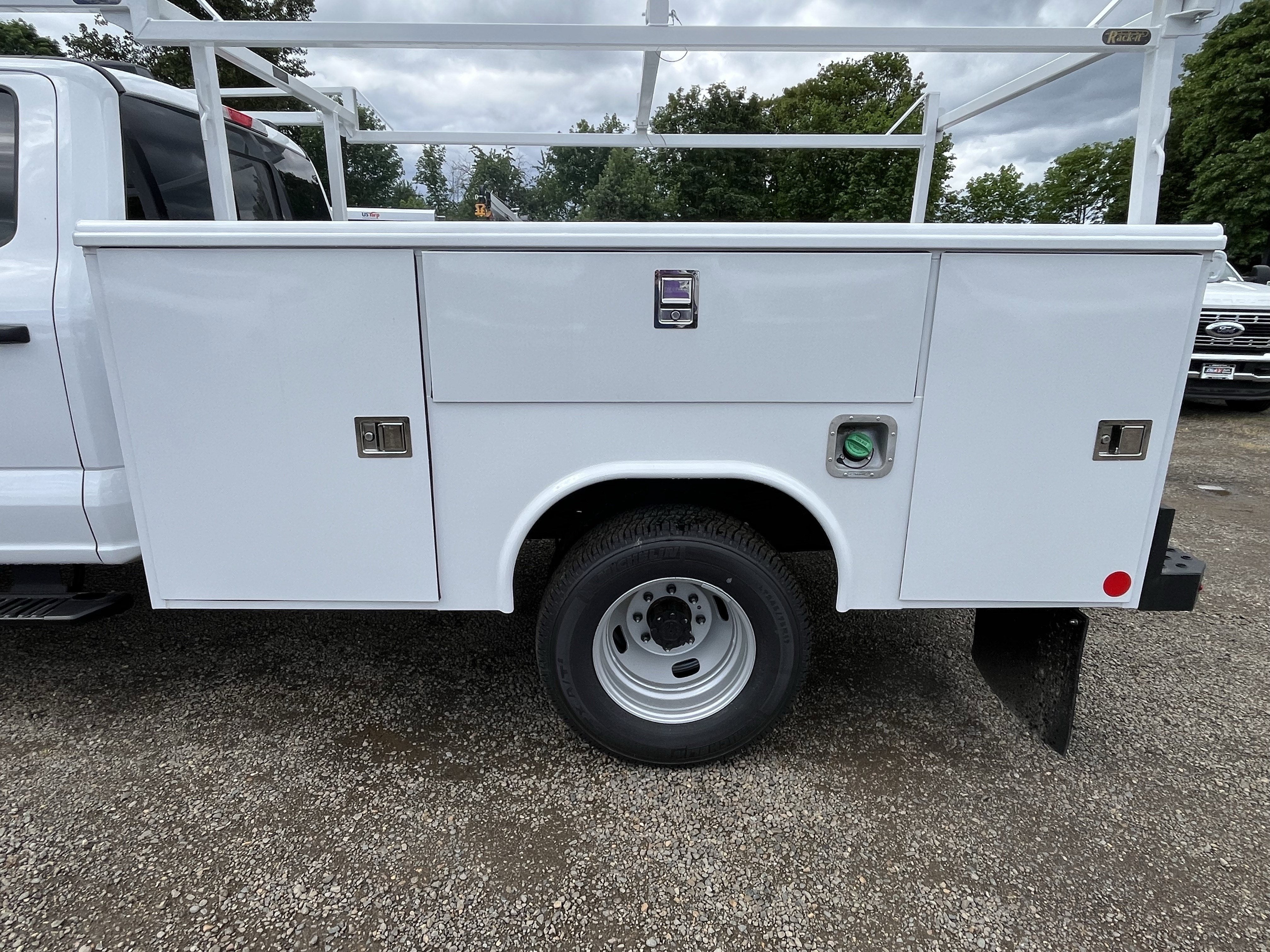 2026 Ford Super Duty F-350 DRW XL 4WD Crew Cab 179 WB 60 CA