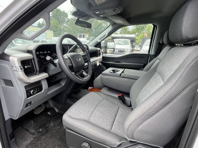 2026 Ford Super Duty F-350 DRW XL 4WD Crew Cab 179 WB 60 CA