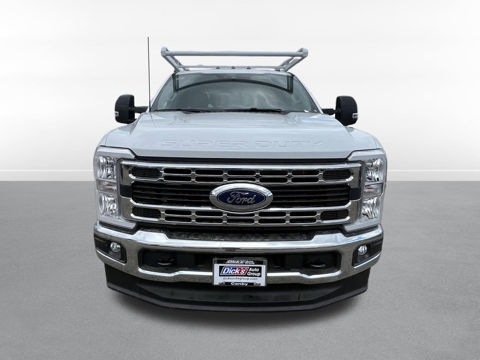 2026 Ford Super Duty F-350 DRW XL 4WD Crew Cab 179 WB 60 CA