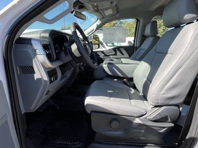 2026 Ford Super Duty F-350 DRW XL 4WD Crew Cab 179 WB 60 CA