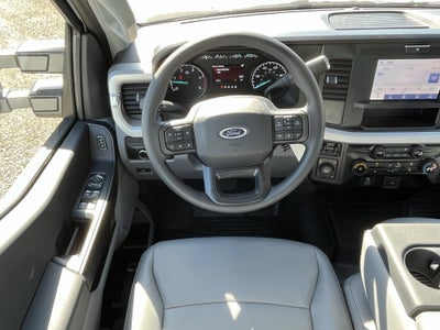 2026 Ford Super Duty F-350 DRW XL 4WD Crew Cab 179 WB 60 CA