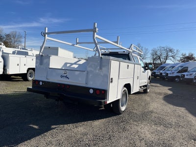 2026 Ford Super Duty F-350 DRW XL 4WD Crew Cab 179 WB 60 CA