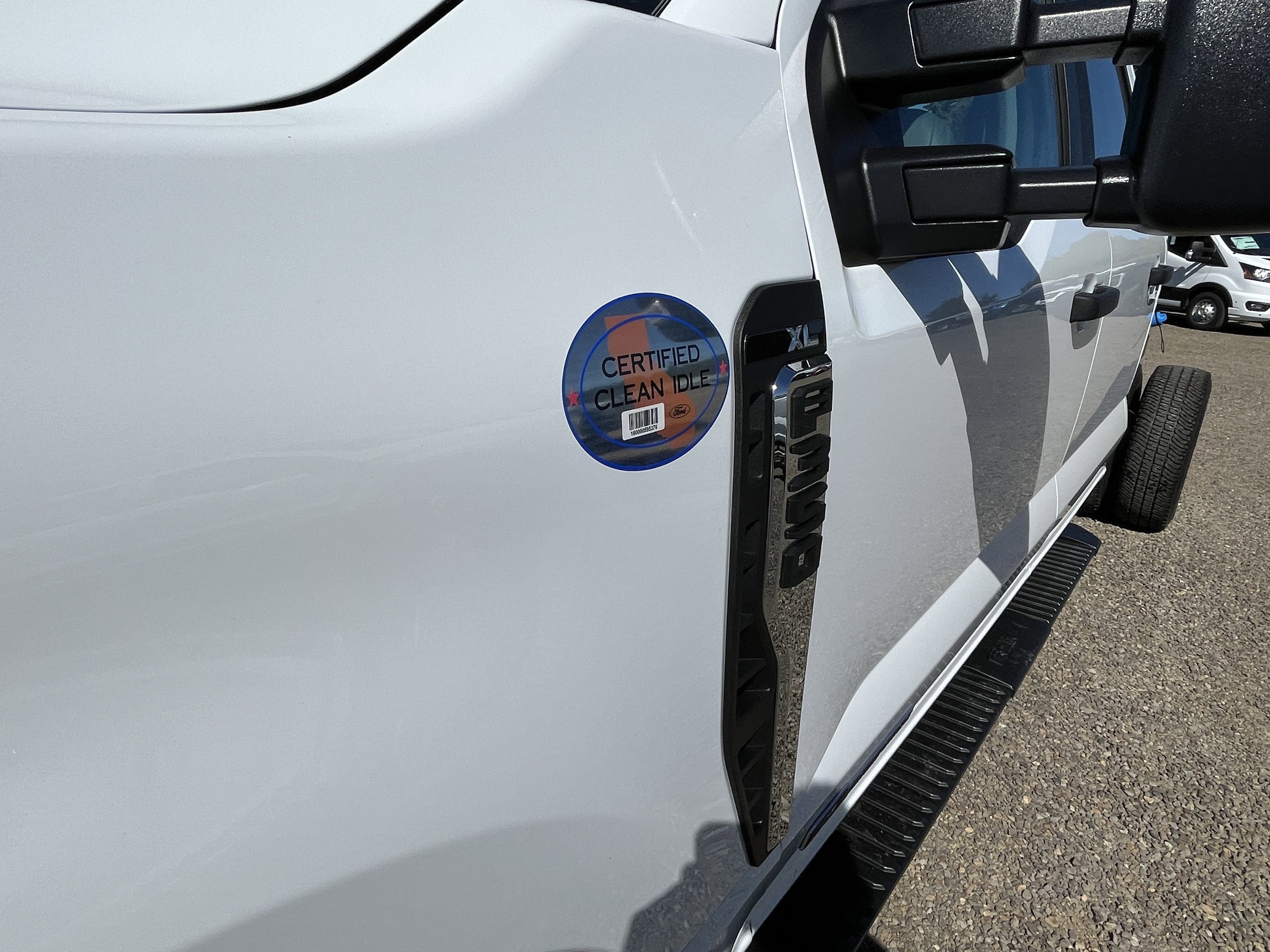 2026 Ford Super Duty F-350 DRW XL 4WD Crew Cab 179 WB 60 CA