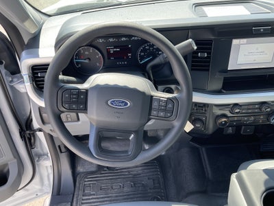 2026 Ford Super Duty F-350 DRW XL 4WD Crew Cab 179 WB 60 CA