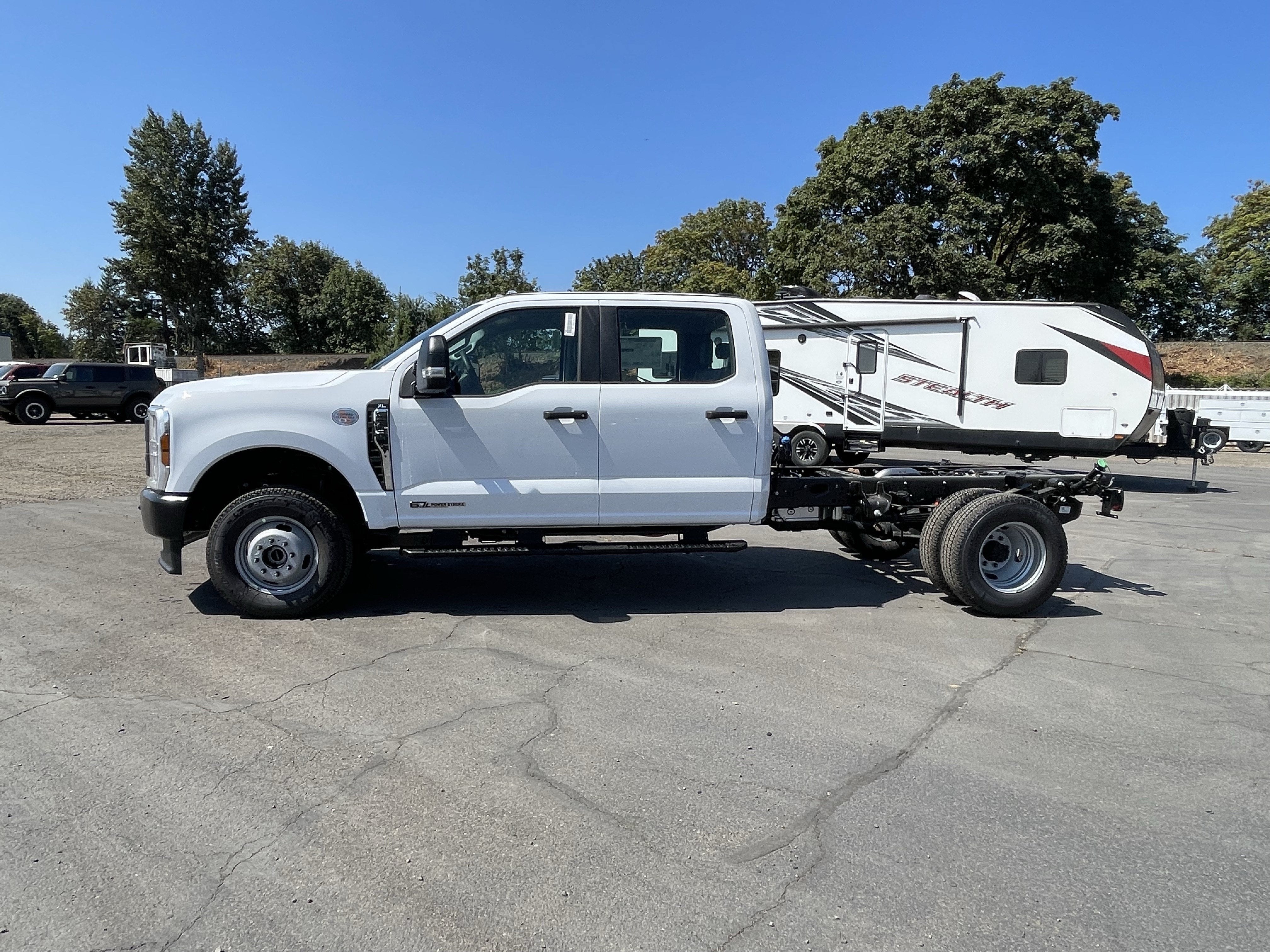 2026 Ford Super Duty F-350 DRW XL 4WD Crew Cab 179 WB 60 CA