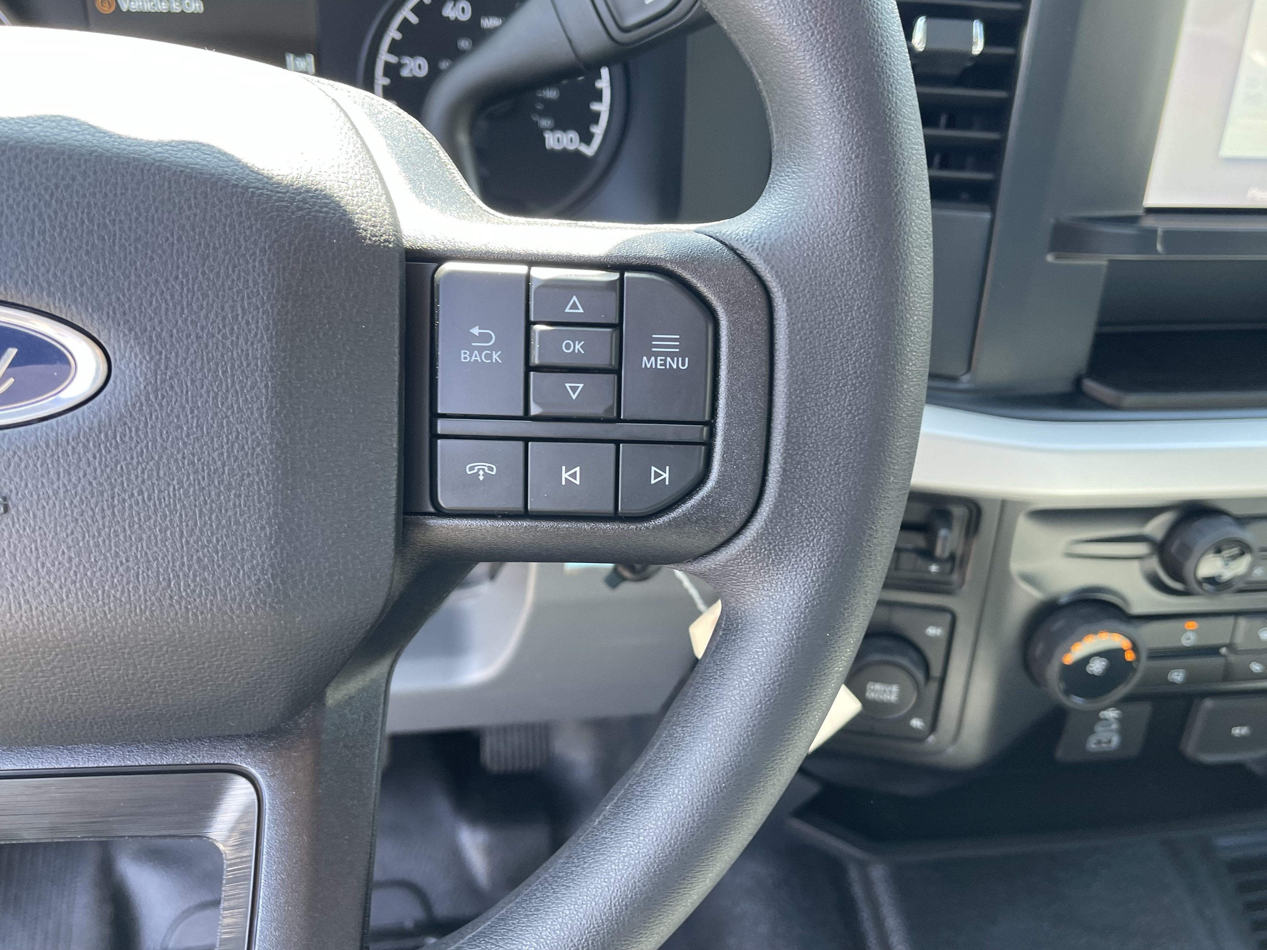2026 Ford Super Duty F-350 DRW XL 4WD Crew Cab 179 WB 60 CA