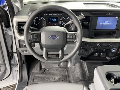 2026 Ford Super Duty F-350 DRW XL 4WD Crew Cab 179 WB 60 CA