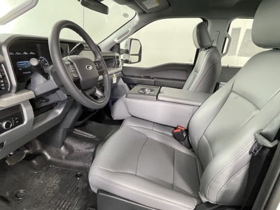 2026 Ford Super Duty F-350 DRW XL 4WD Crew Cab 179 WB 60 CA