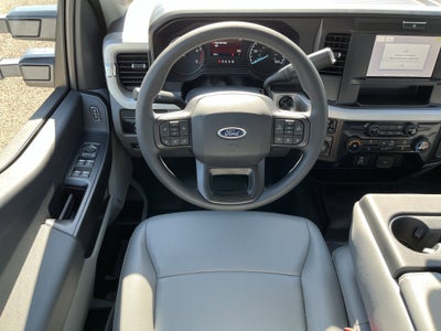 2026 Ford Super Duty F-350 DRW XL 4WD Crew Cab 179 WB 60 CA