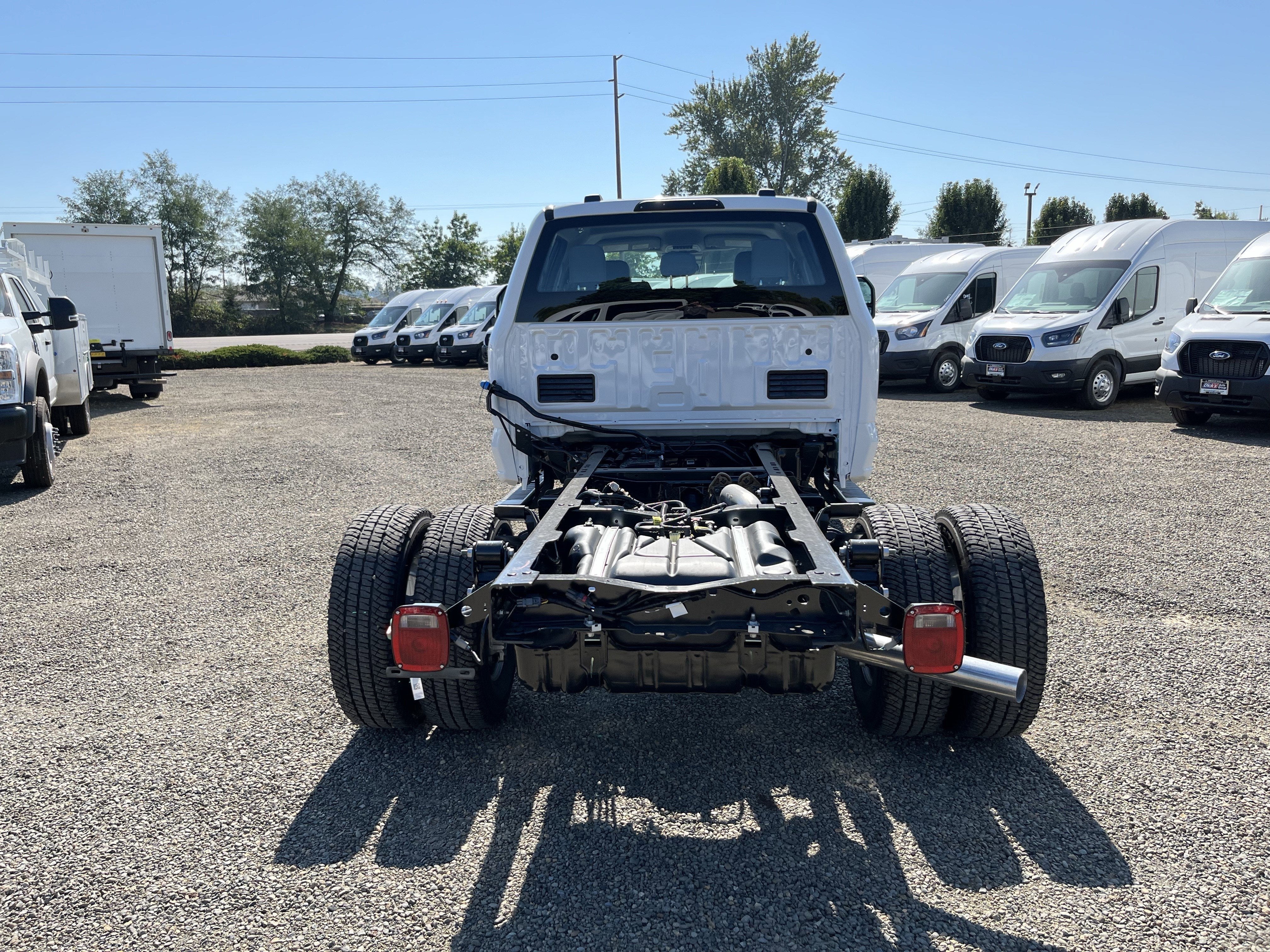 2026 Ford Super Duty F-350 DRW XL 4WD Crew Cab 179 WB 60 CA