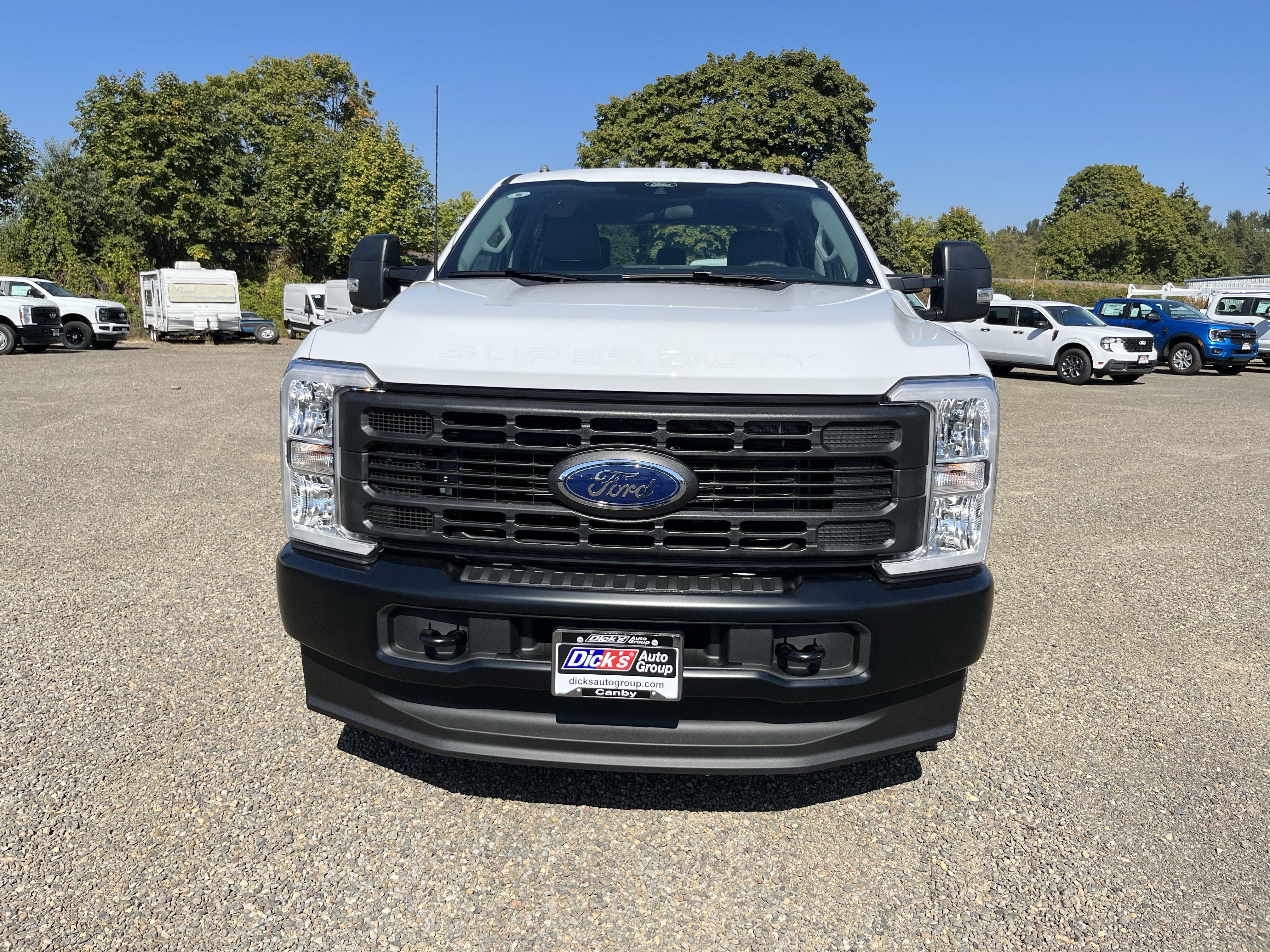 2026 Ford Super Duty F-350 DRW XL 4WD Crew Cab 179 WB 60 CA