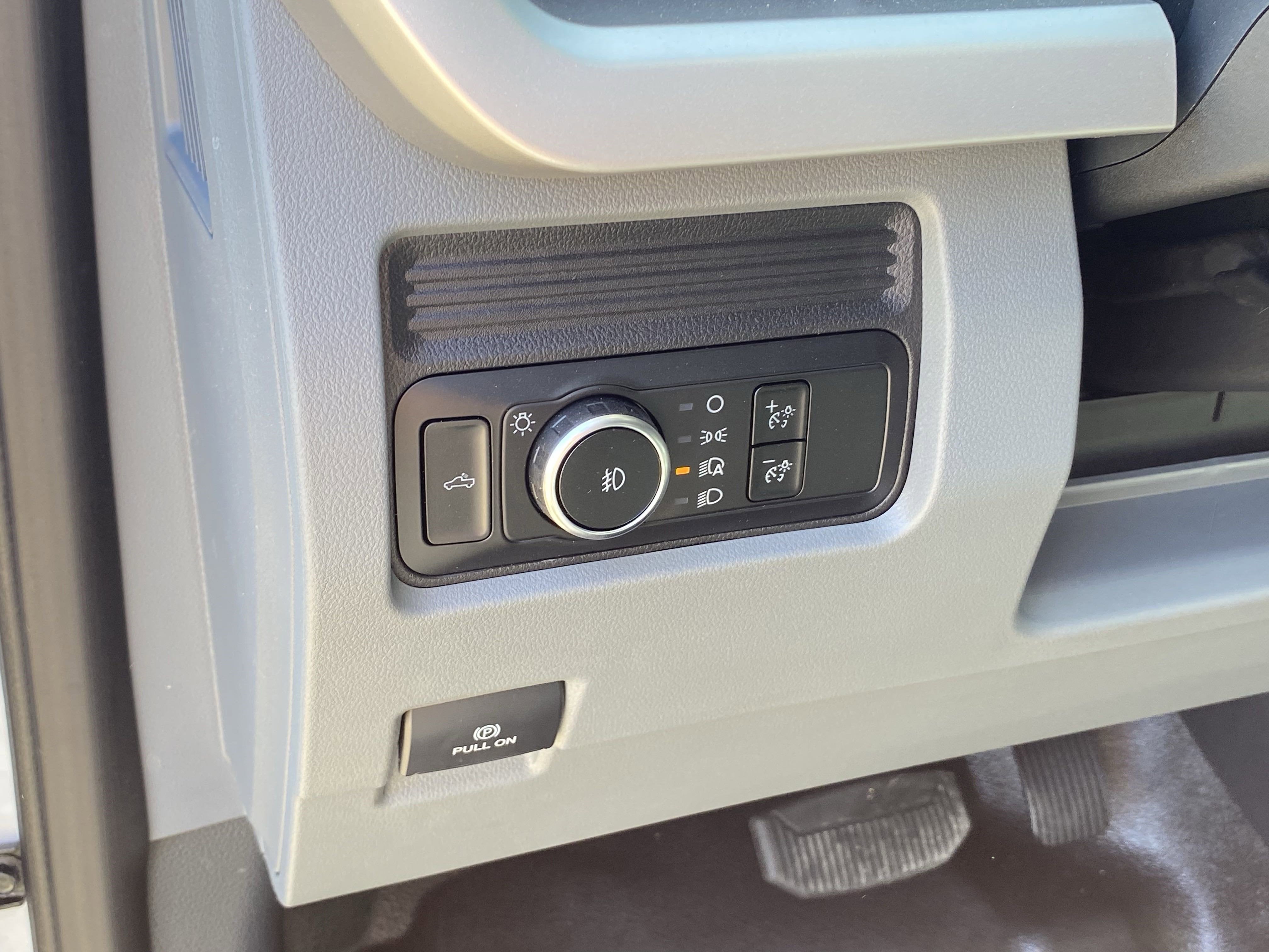 2025 Ford Super Duty F-350 DRW XL 4WD SuperCab 168 WB 60 CA