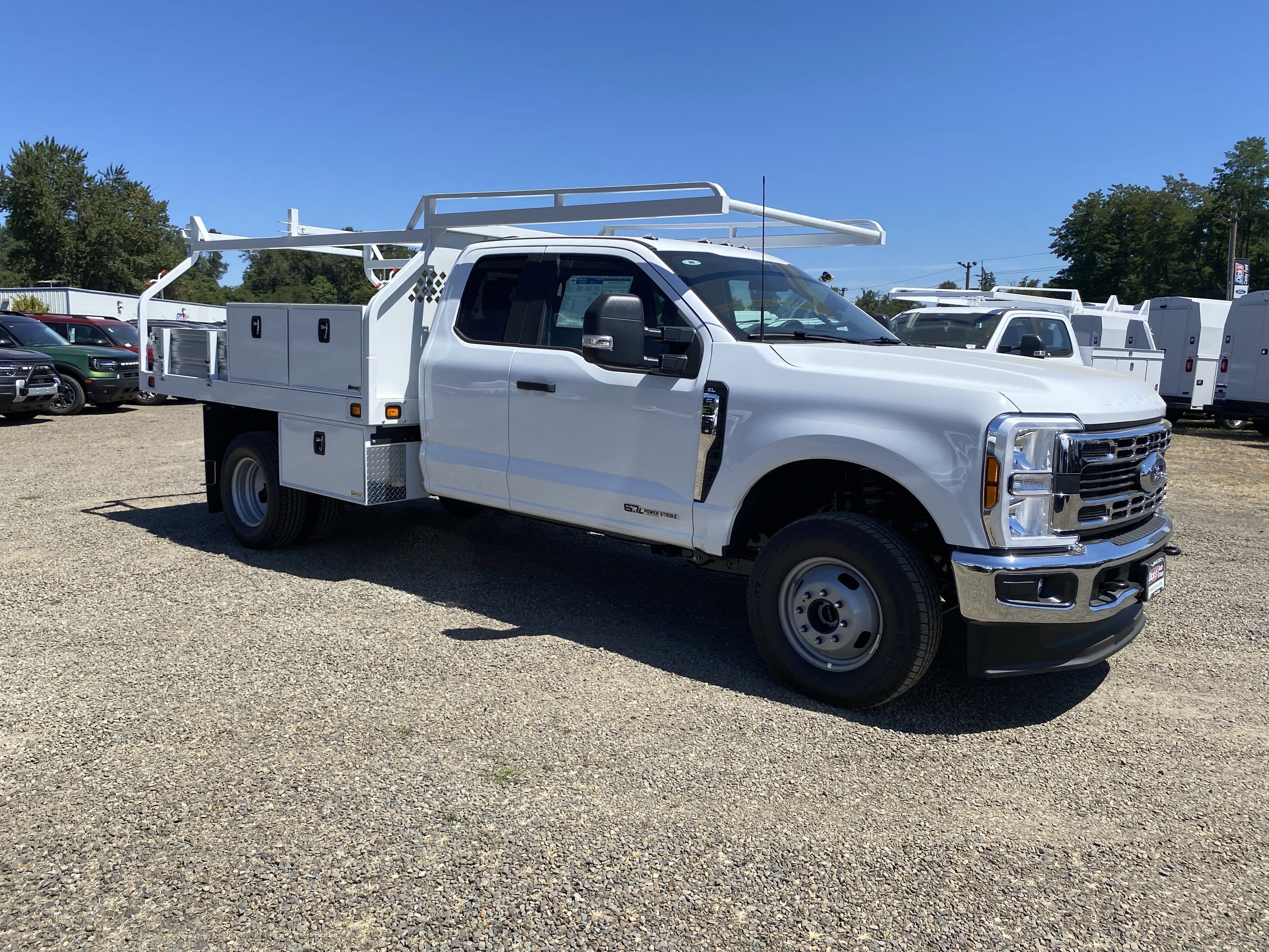 2025 Ford Super Duty F-350 DRW XL 4WD SuperCab 168 WB 60 CA