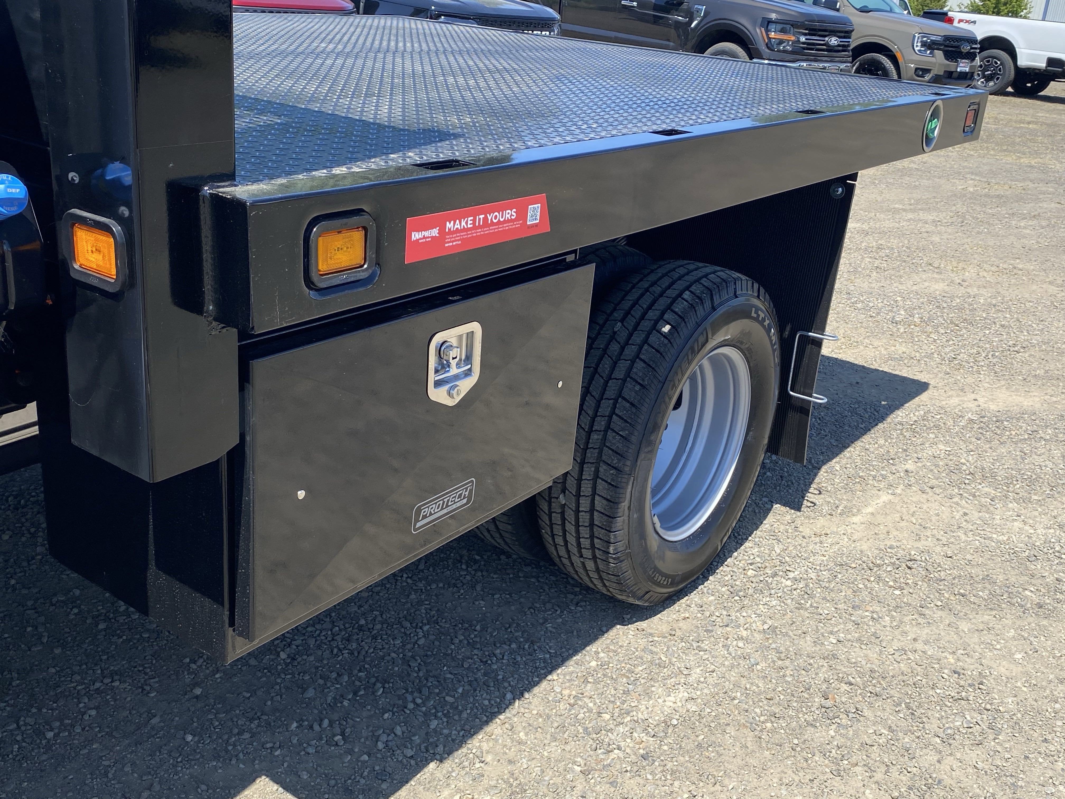 2025 Ford Super Duty F-350 DRW XL 4WD SuperCab 168 WB 60 CA