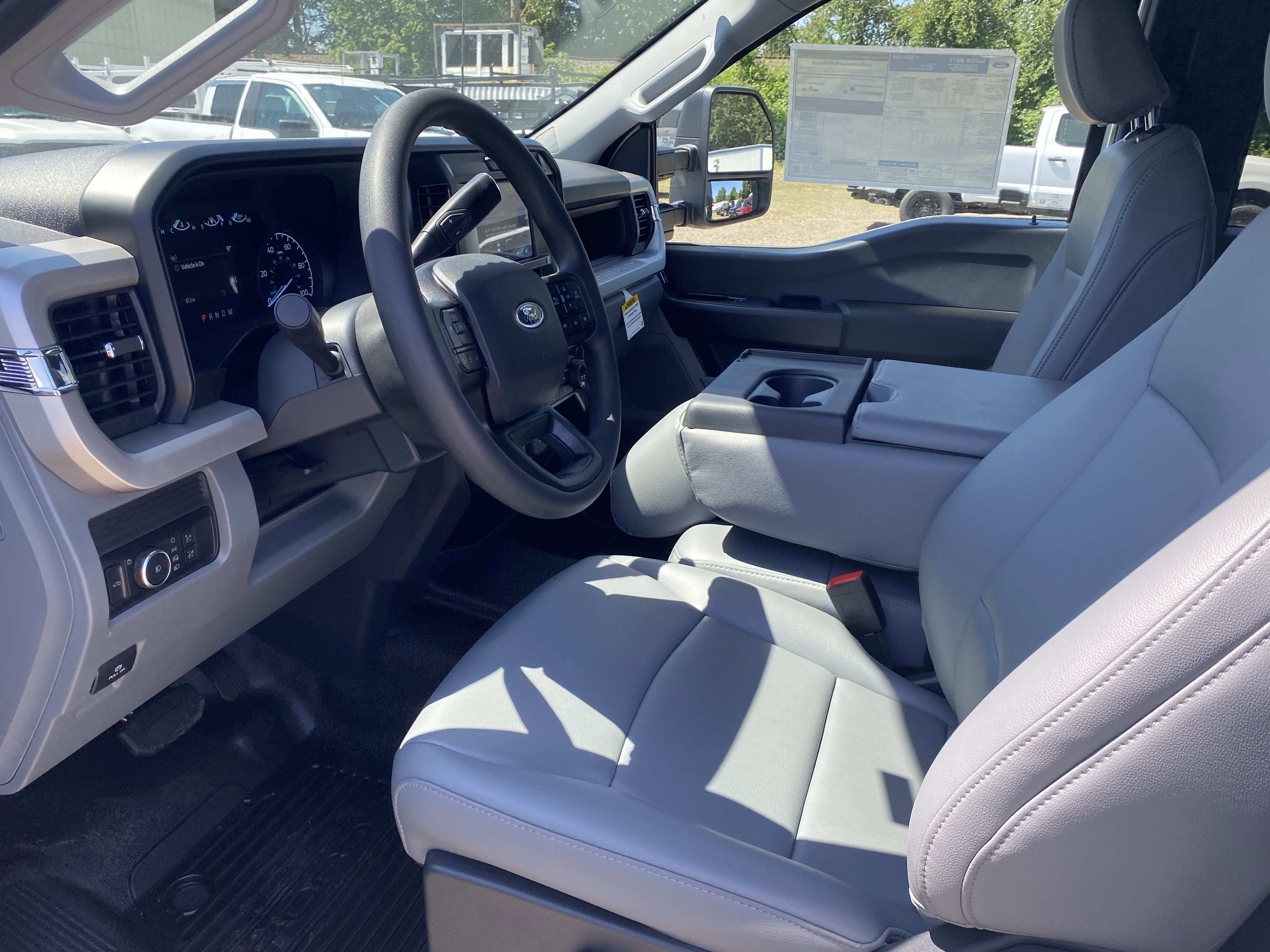 2025 Ford Super Duty F-350 DRW XL 4WD SuperCab 168 WB 60 CA