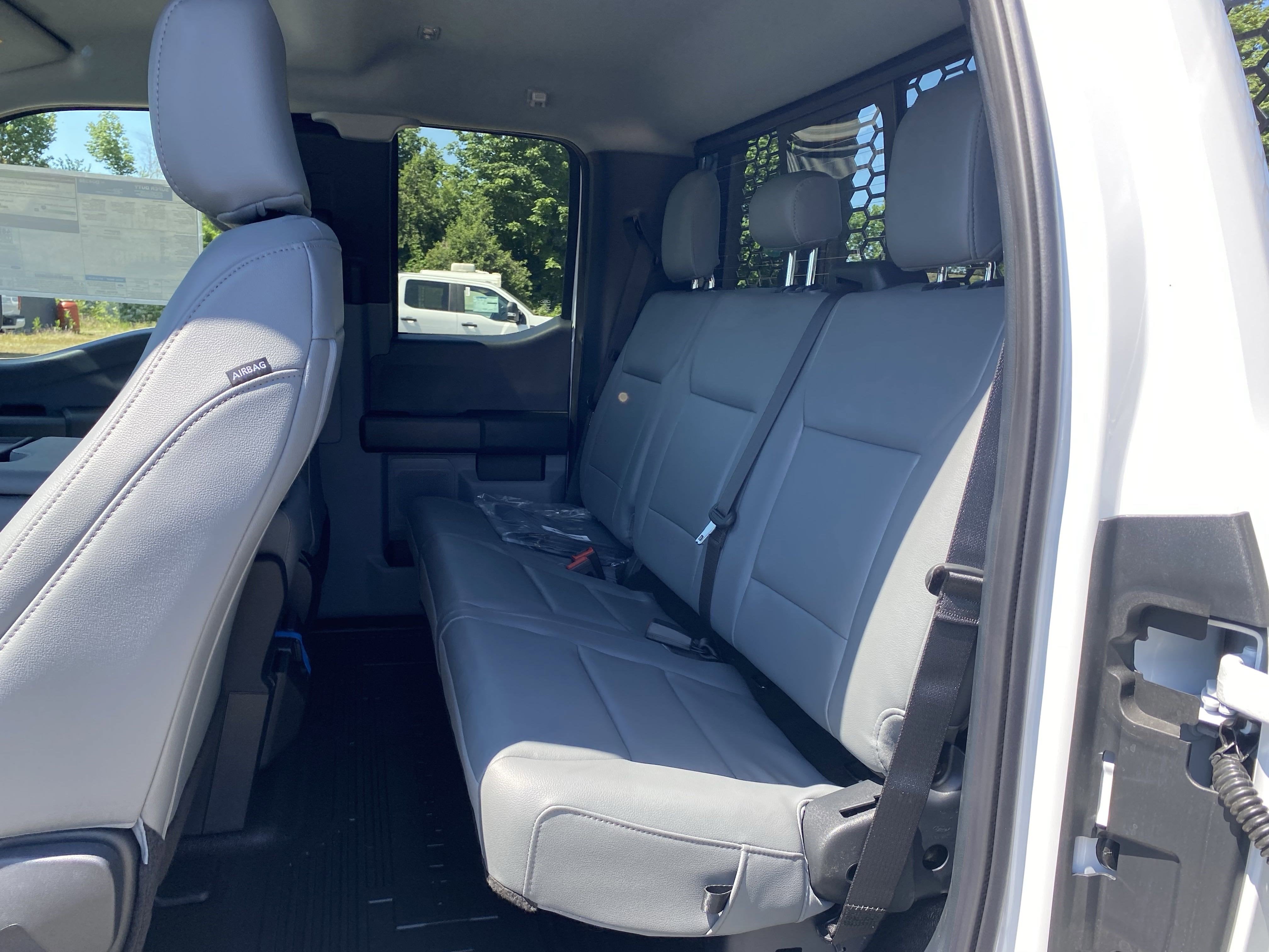 2025 Ford Super Duty F-350 DRW XL 4WD SuperCab 168 WB 60 CA