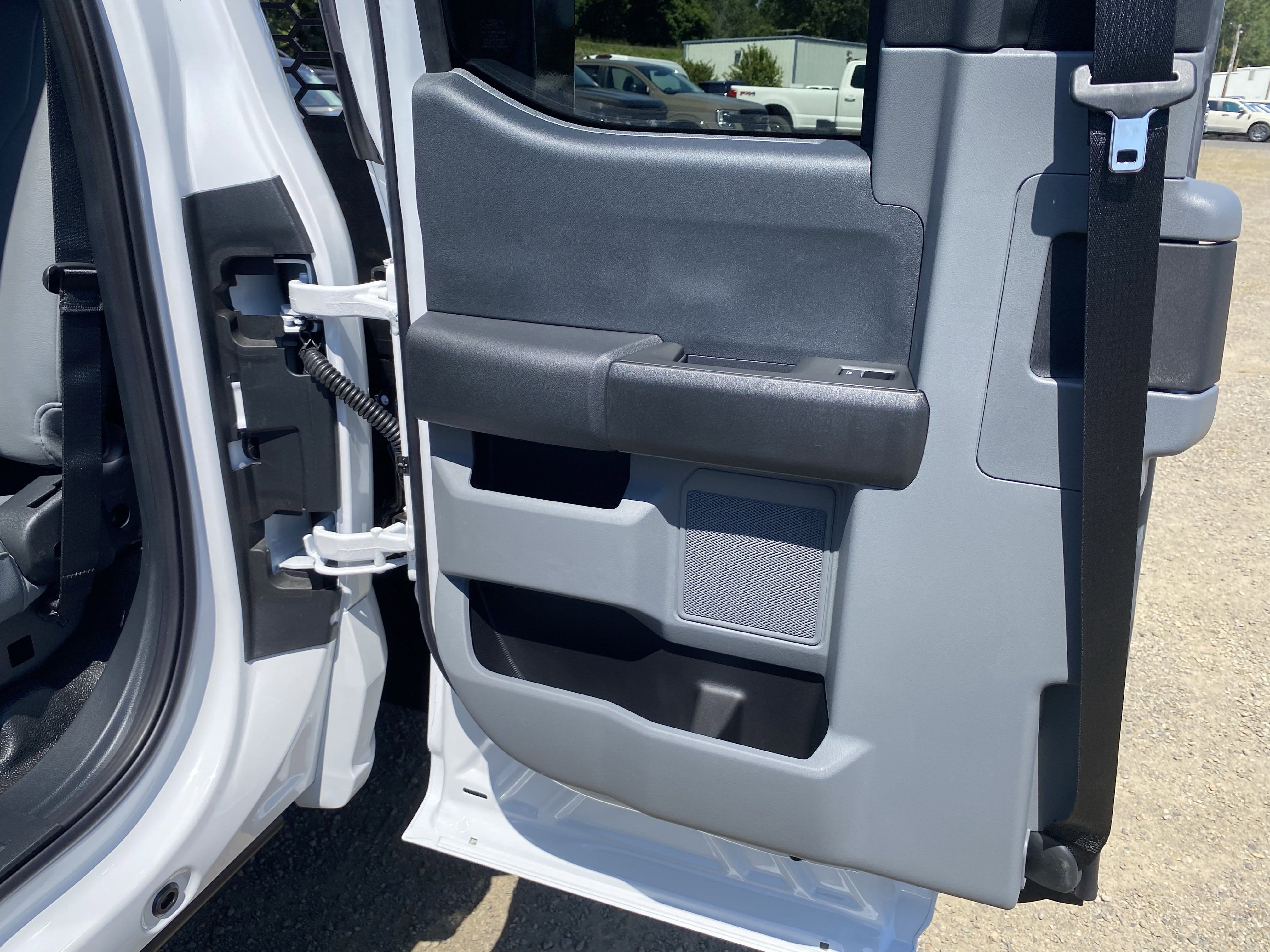 2025 Ford Super Duty F-350 DRW XL 4WD SuperCab 168 WB 60 CA