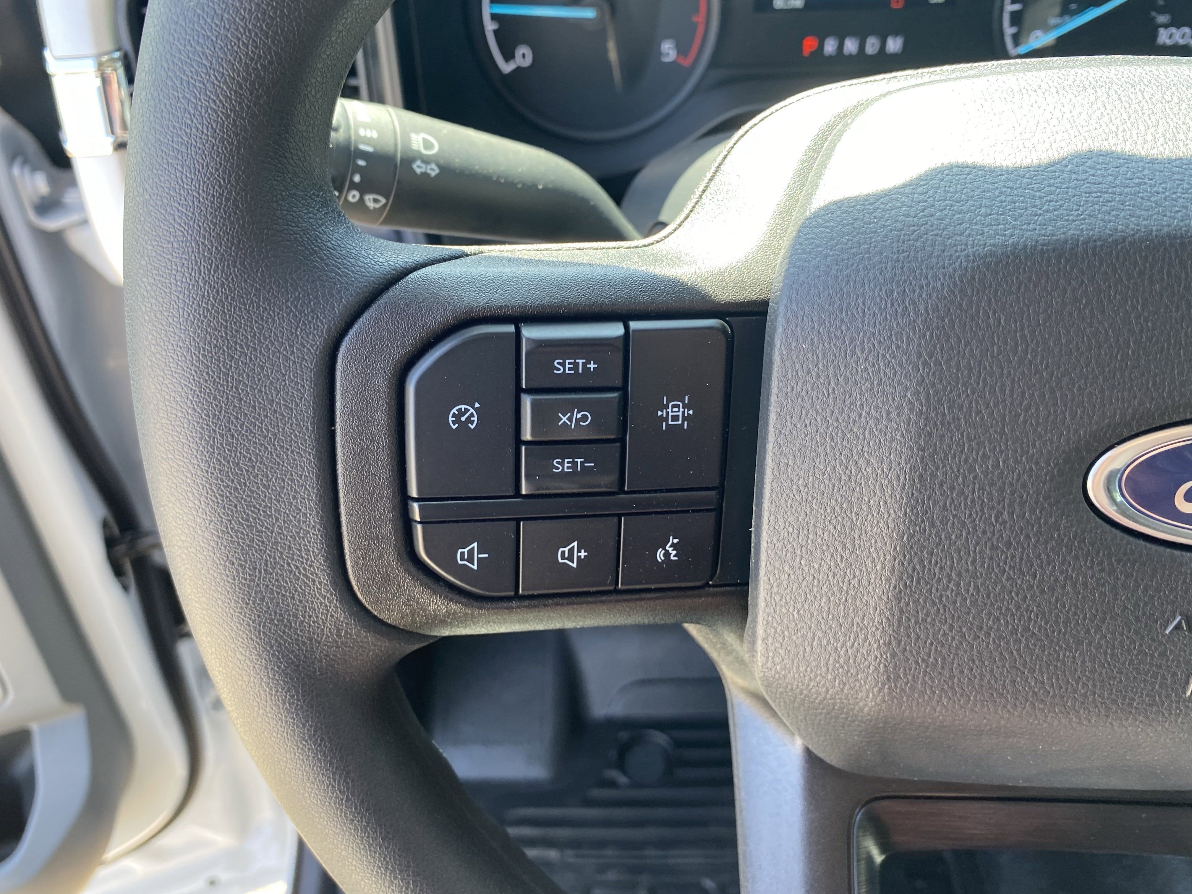 2025 Ford Super Duty F-350 DRW XL 4WD SuperCab 168 WB 60 CA