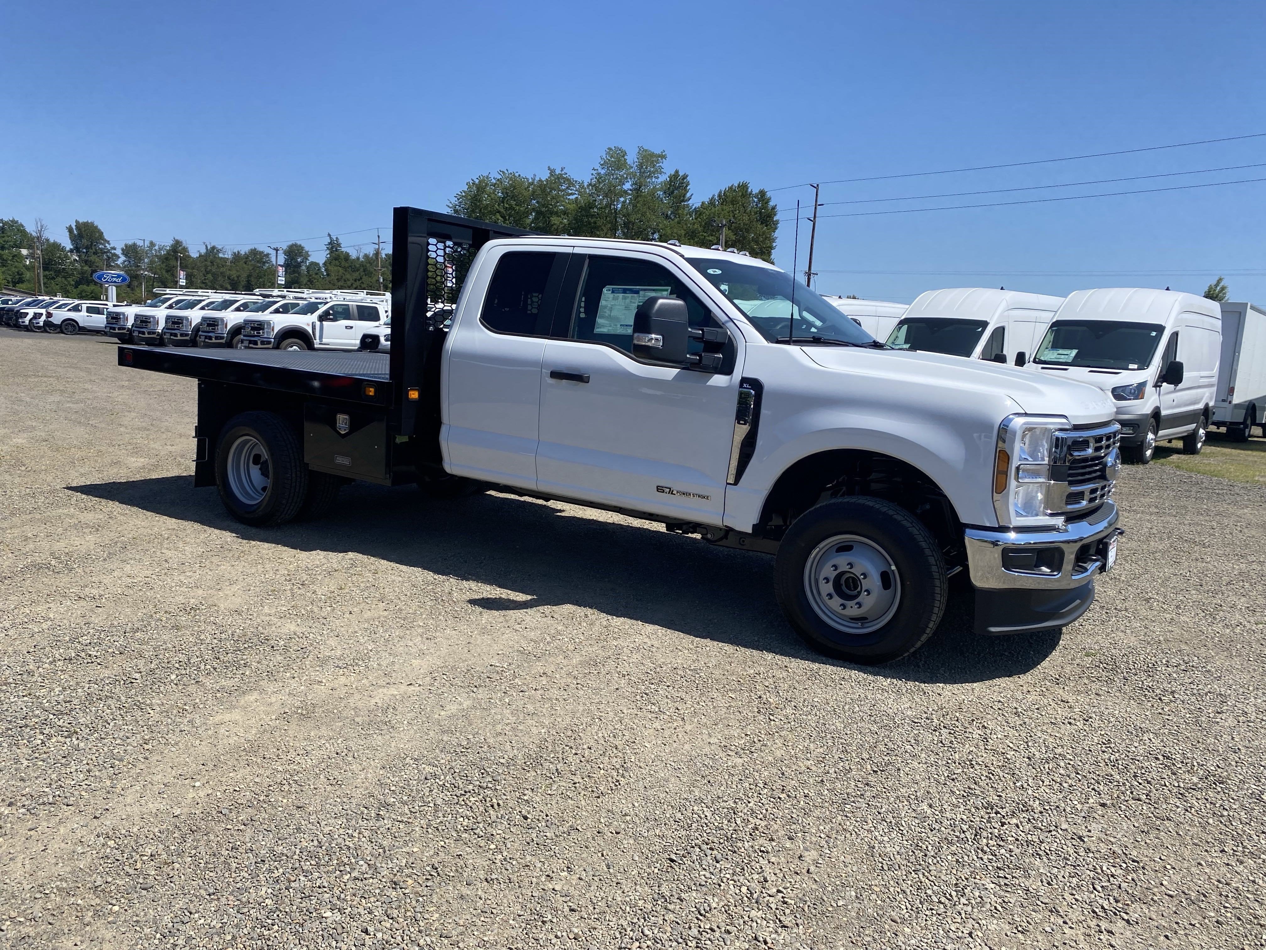 2025 Ford Super Duty F-350 DRW XL 4WD SuperCab 168 WB 60 CA