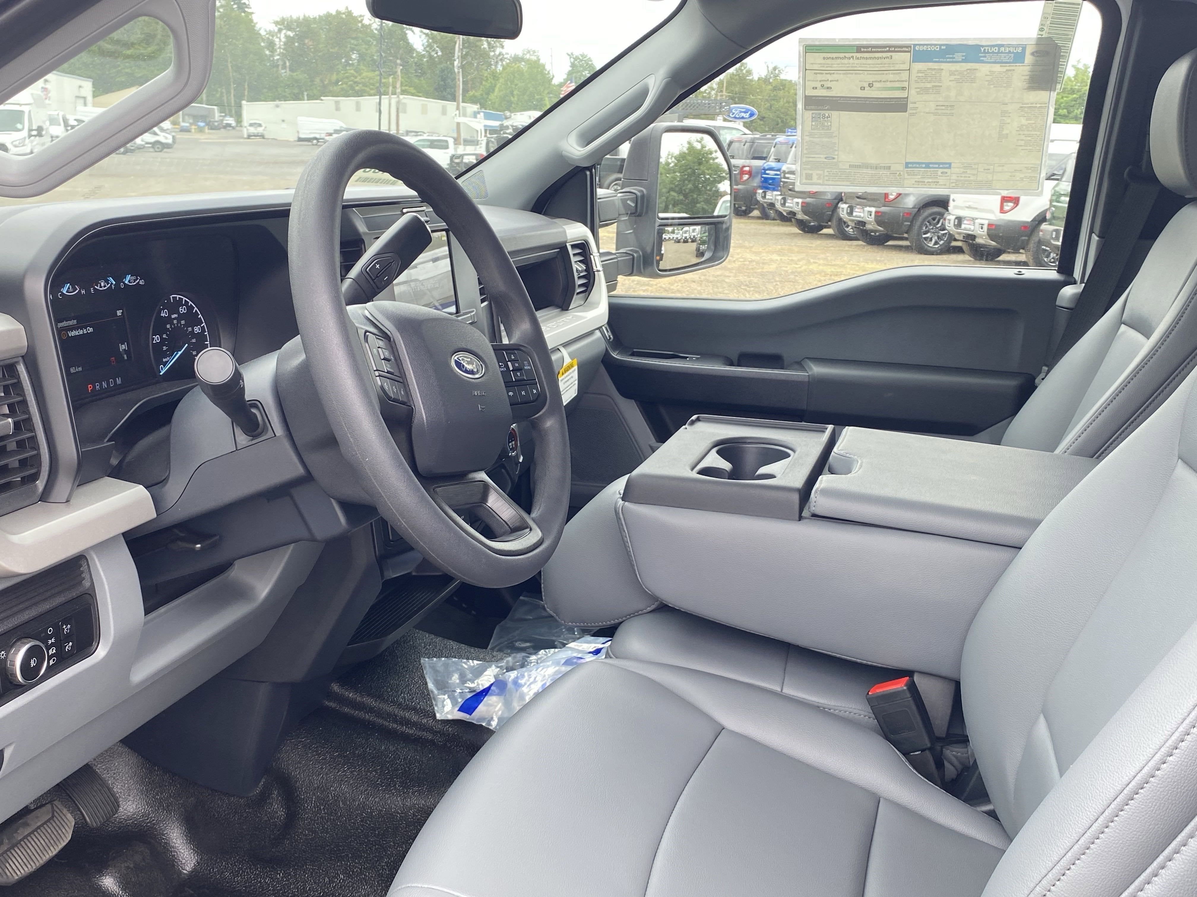 2025 Ford Super Duty F-350 DRW XL 4WD SuperCab 168 WB 60 CA