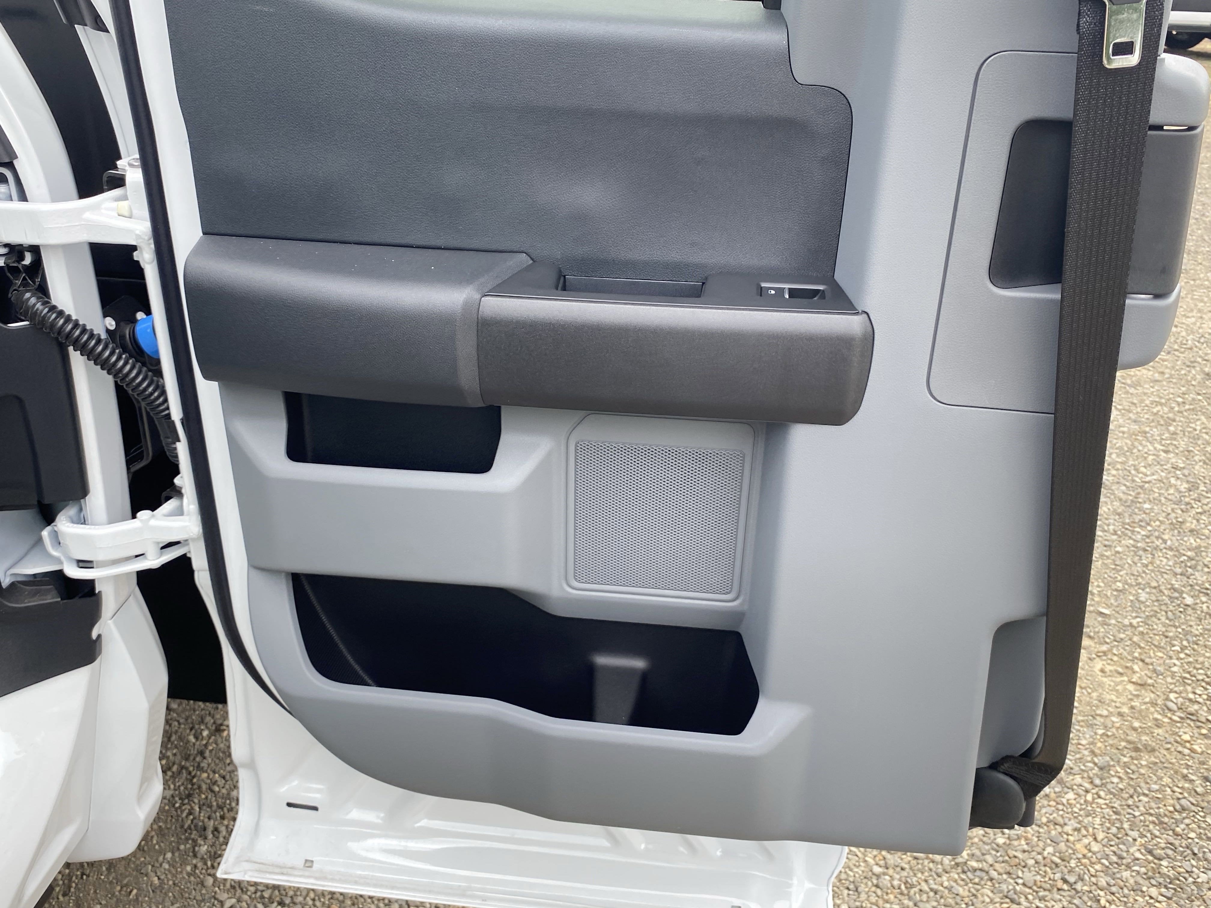 2025 Ford Super Duty F-350 DRW XL 4WD SuperCab 168 WB 60 CA