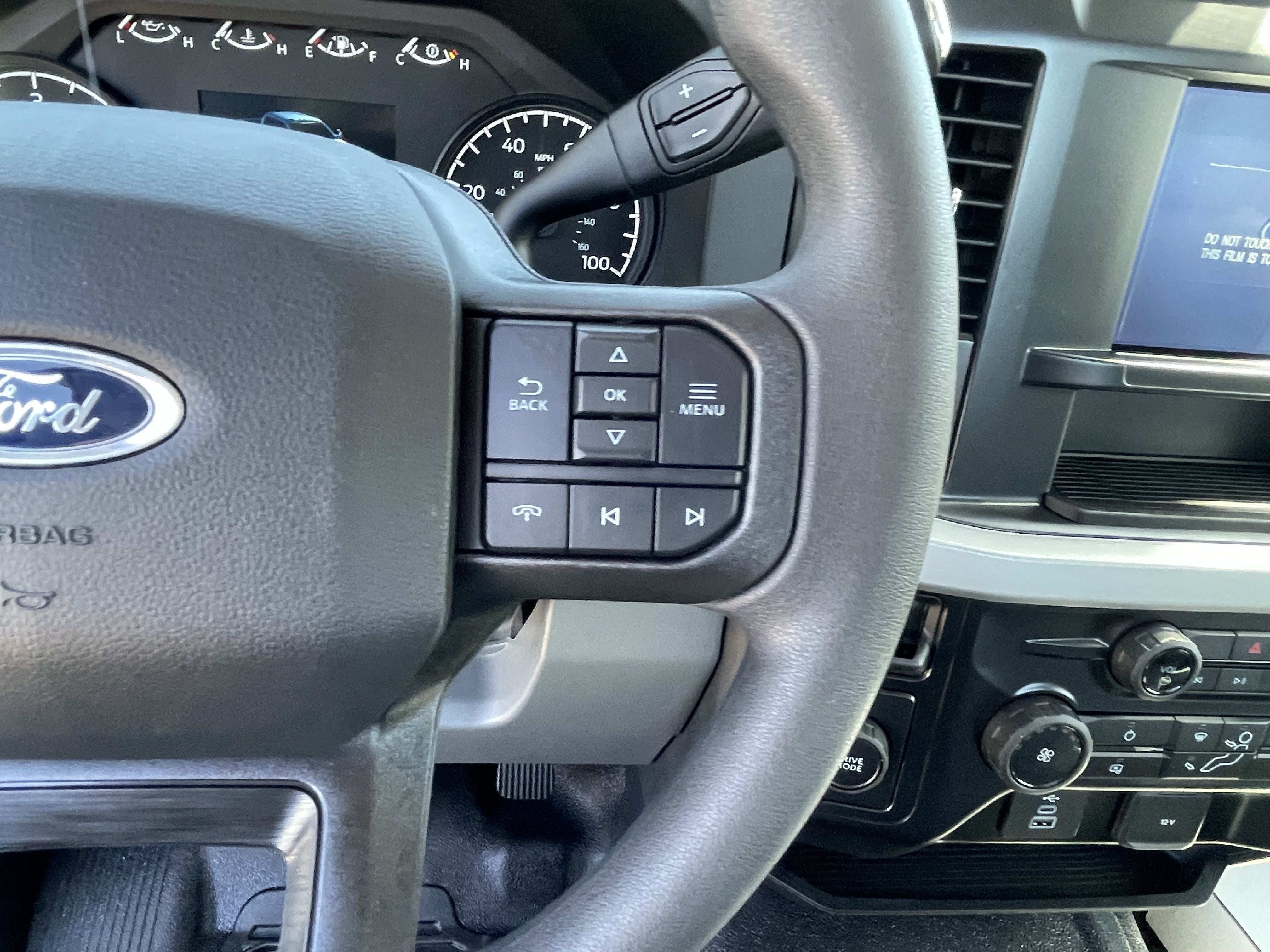 2026 Ford Super Duty F-550 DRW XL 2WD Reg Cab 169 WB 84 CA