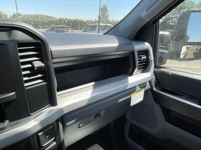 2026 Ford Super Duty F-550 DRW XL 2WD Reg Cab 169 WB 84 CA