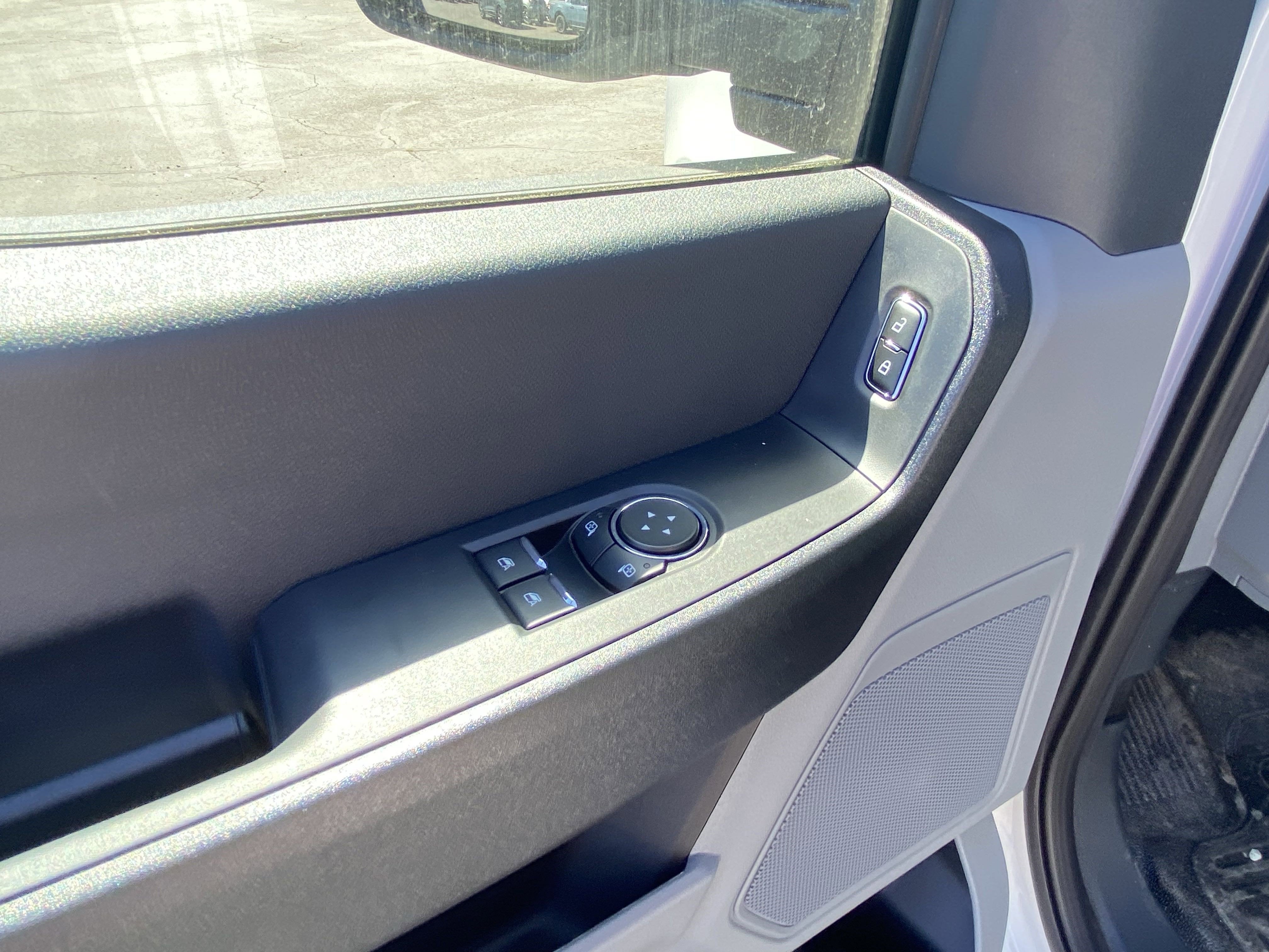 2025 Ford Super Duty F-350 DRW XL 4WD Reg Cab 145 WB 60 CA