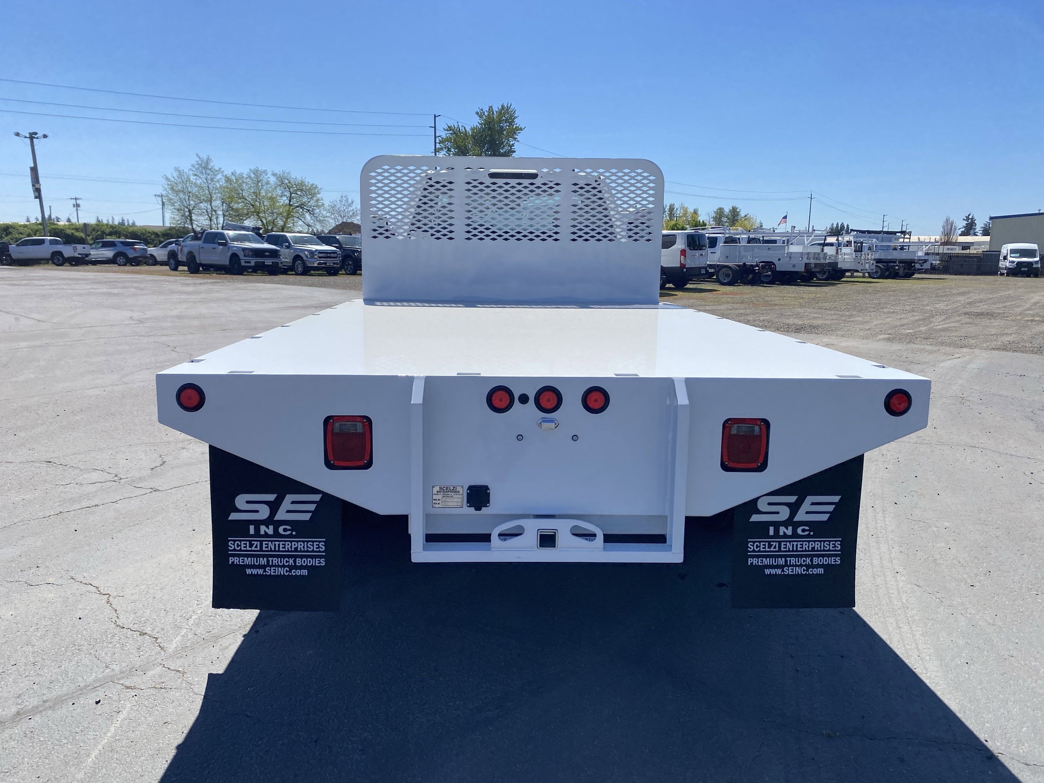 2025 Ford Super Duty F-350 DRW XL 4WD Reg Cab 145 WB 60 CA