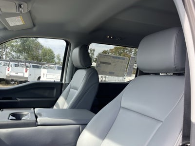 2026 Ford Super Duty F-550 DRW XL 4WD Crew Cab 203 WB 84 CA