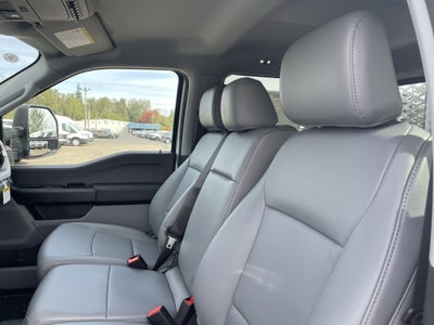 2026 Ford Super Duty F-550 DRW XL 4WD Crew Cab 203 WB 84 CA