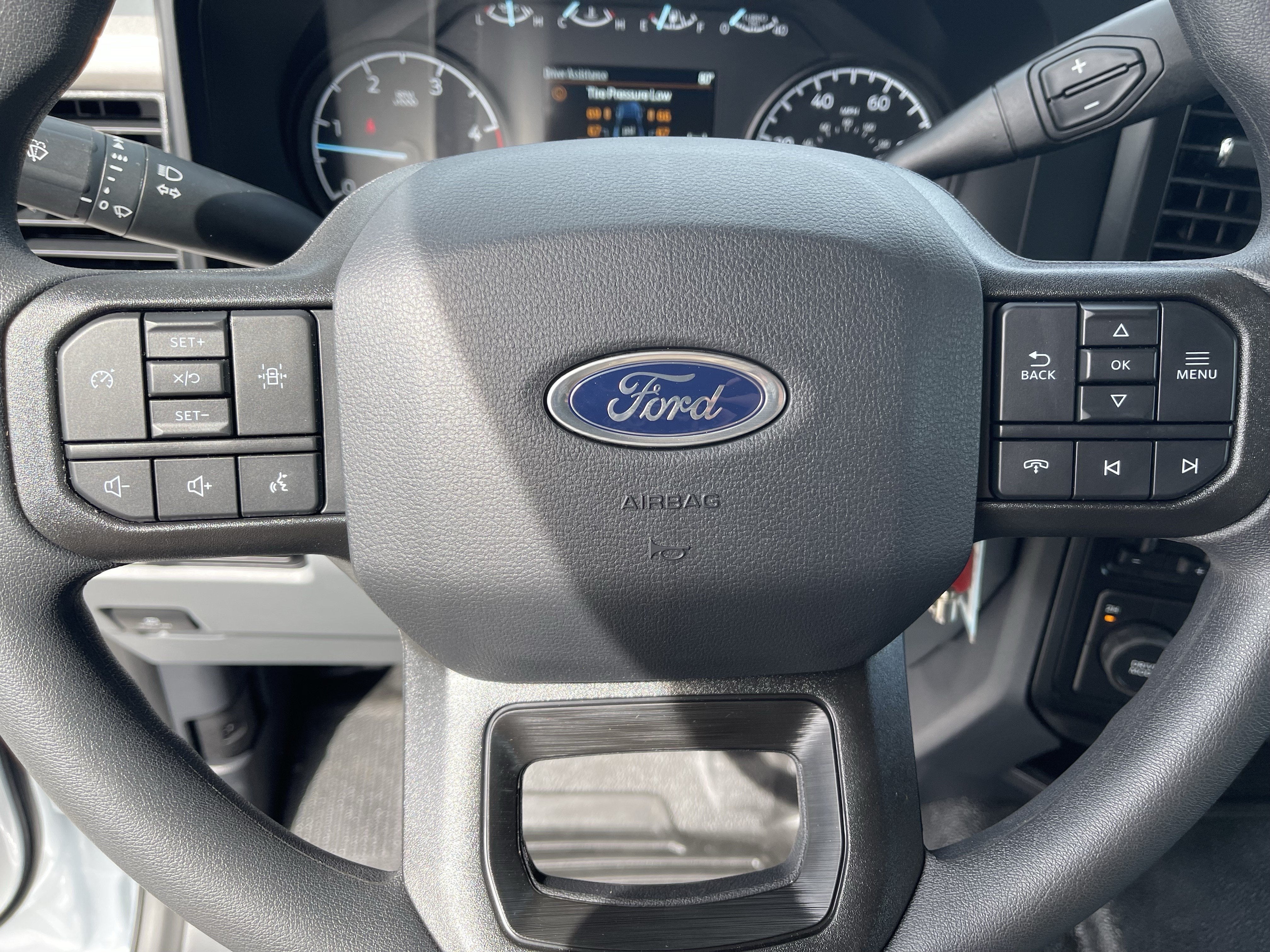 2026 Ford Super Duty F-550 DRW XL 4WD Crew Cab 203 WB 84 CA